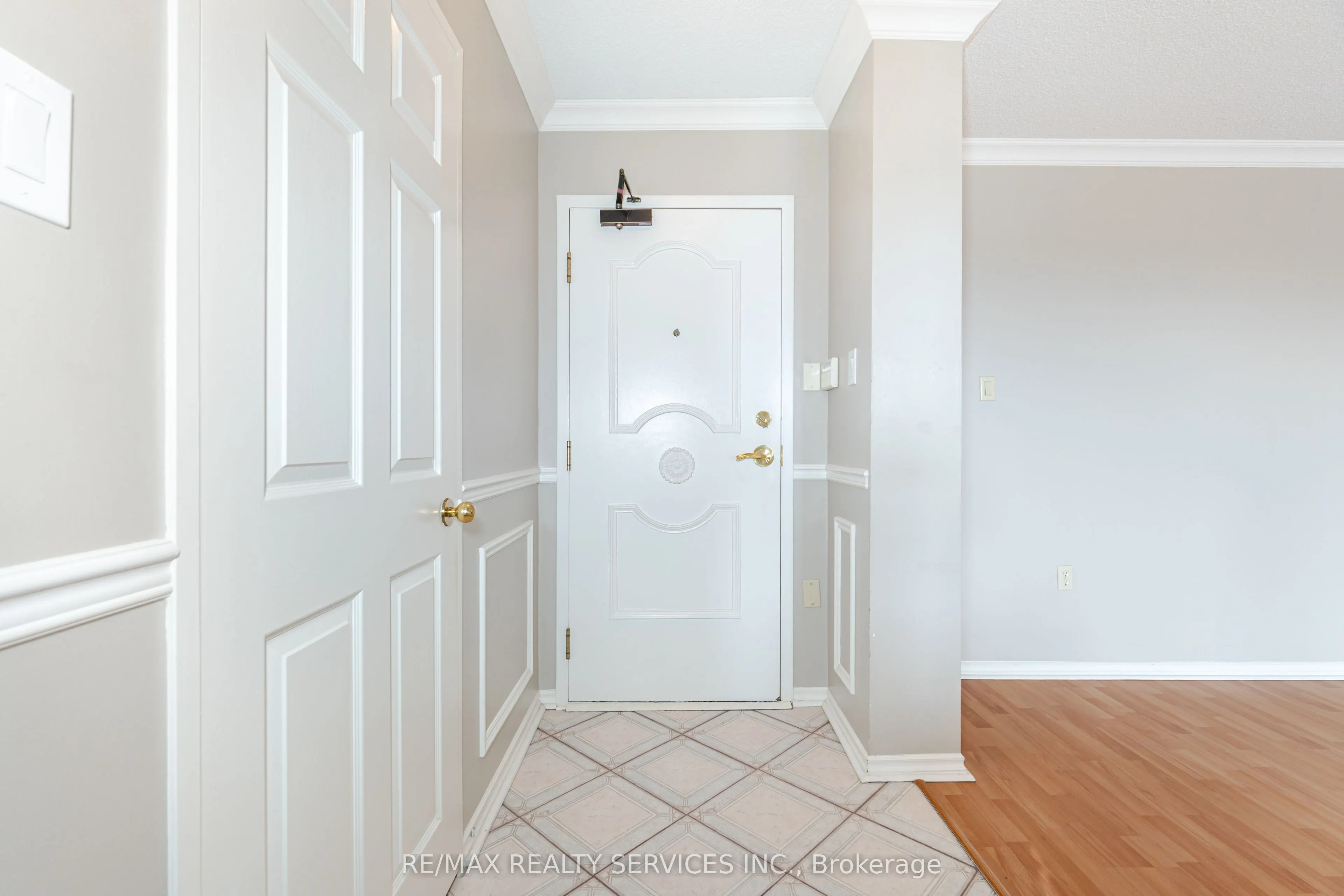 20 Cherrytree Drive, #411