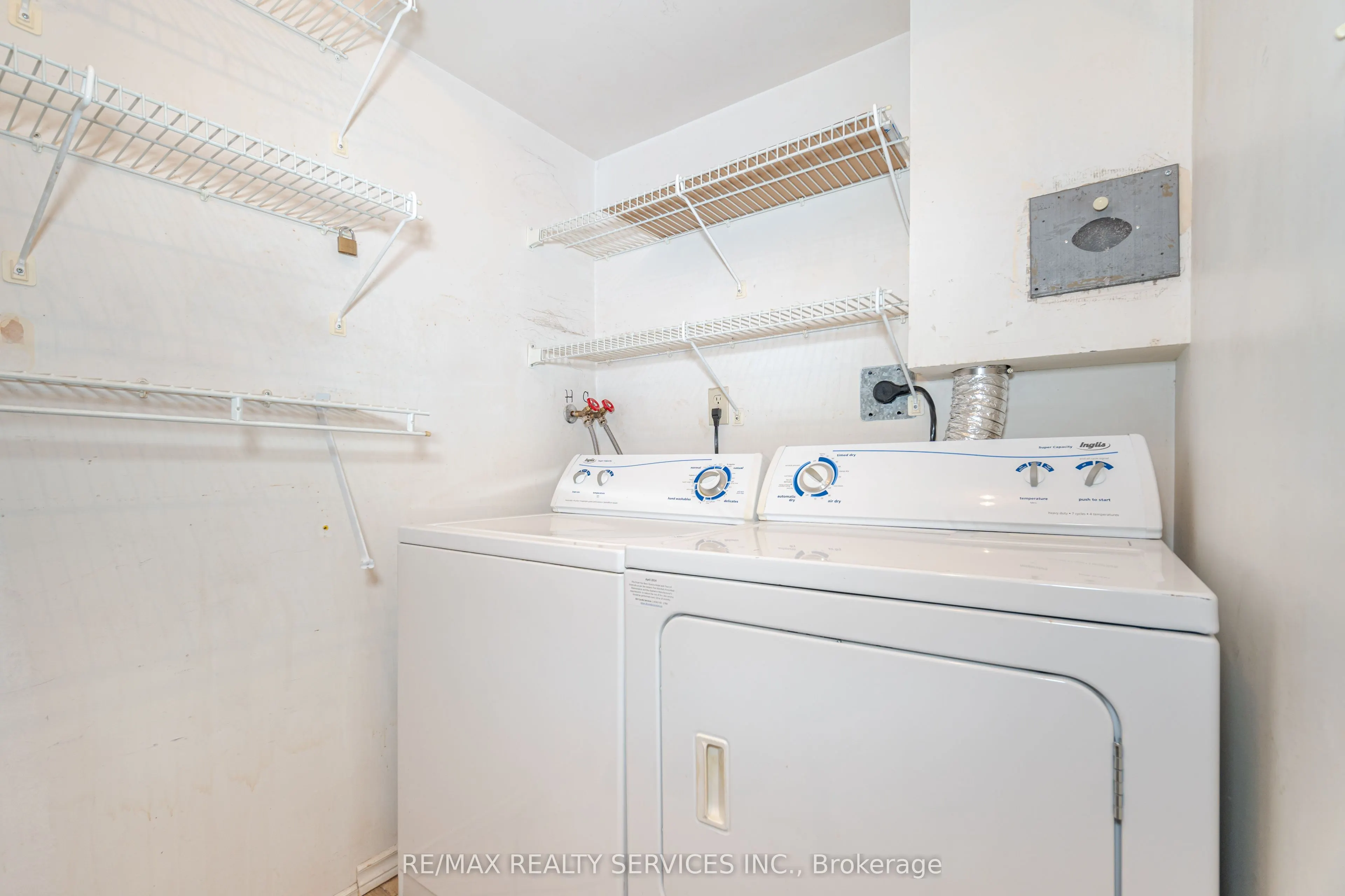 20 Cherrytree Drive, #411