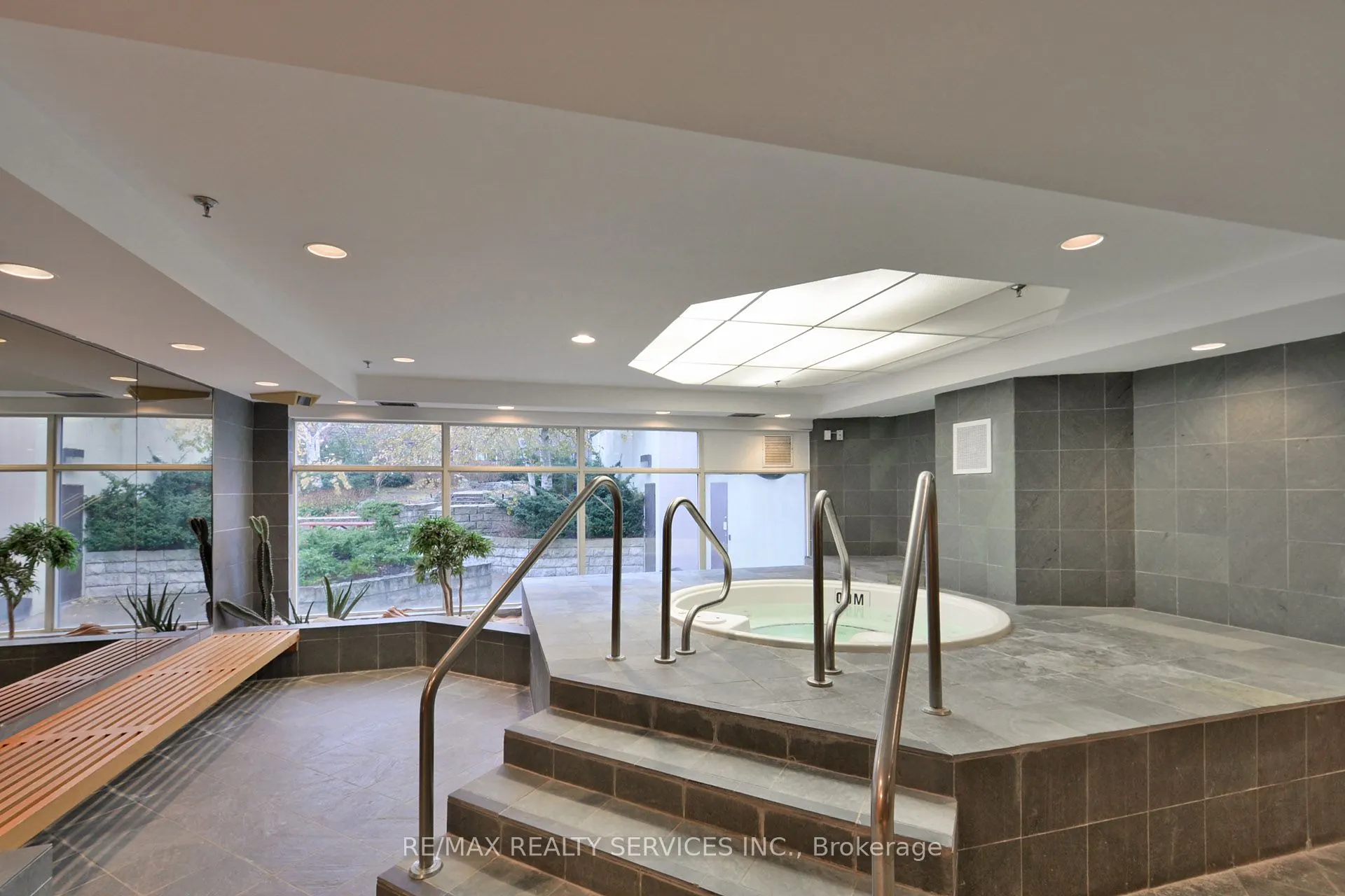 20 Cherrytree Drive, #411