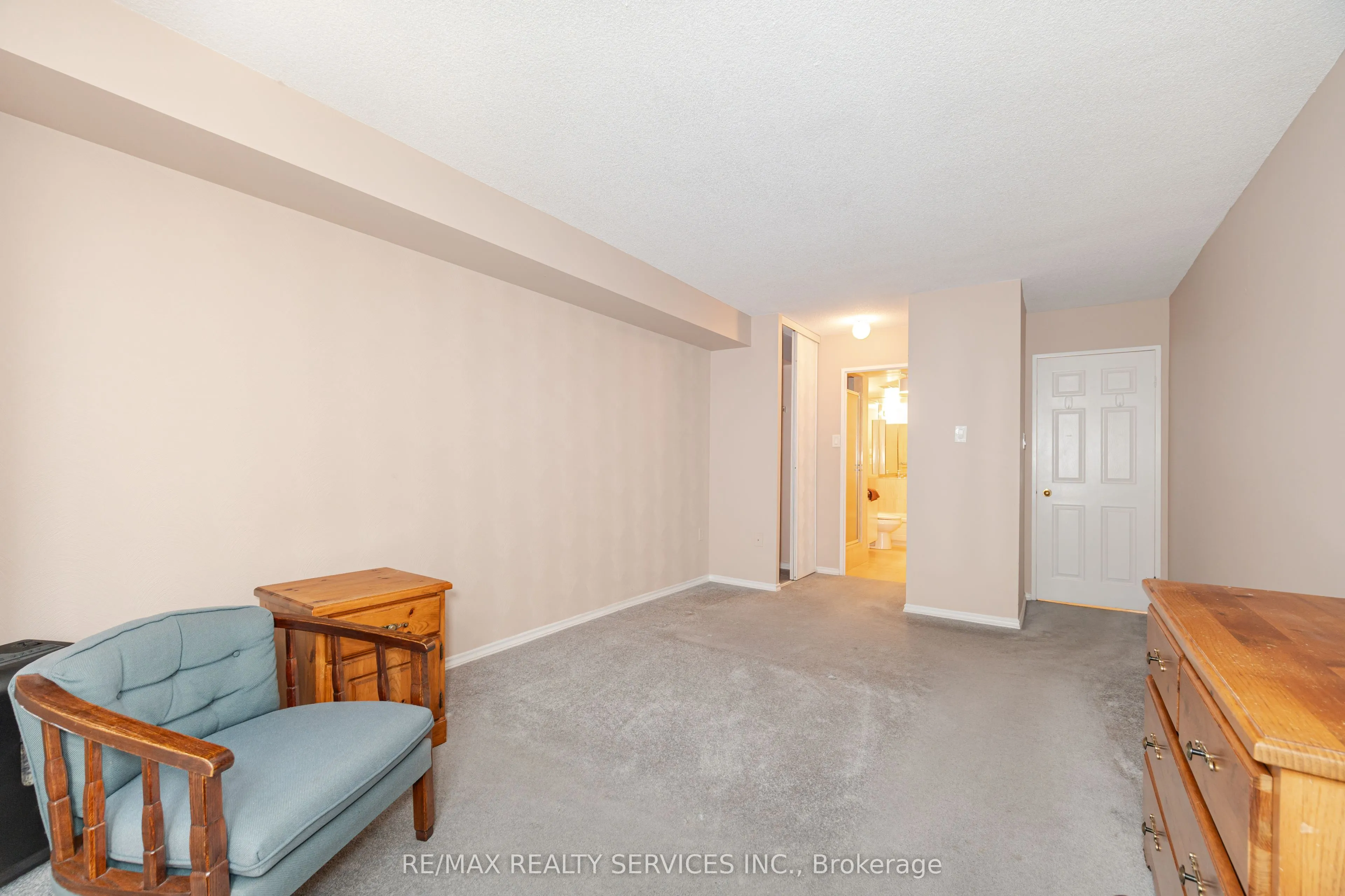 20 Cherrytree Drive, #411
