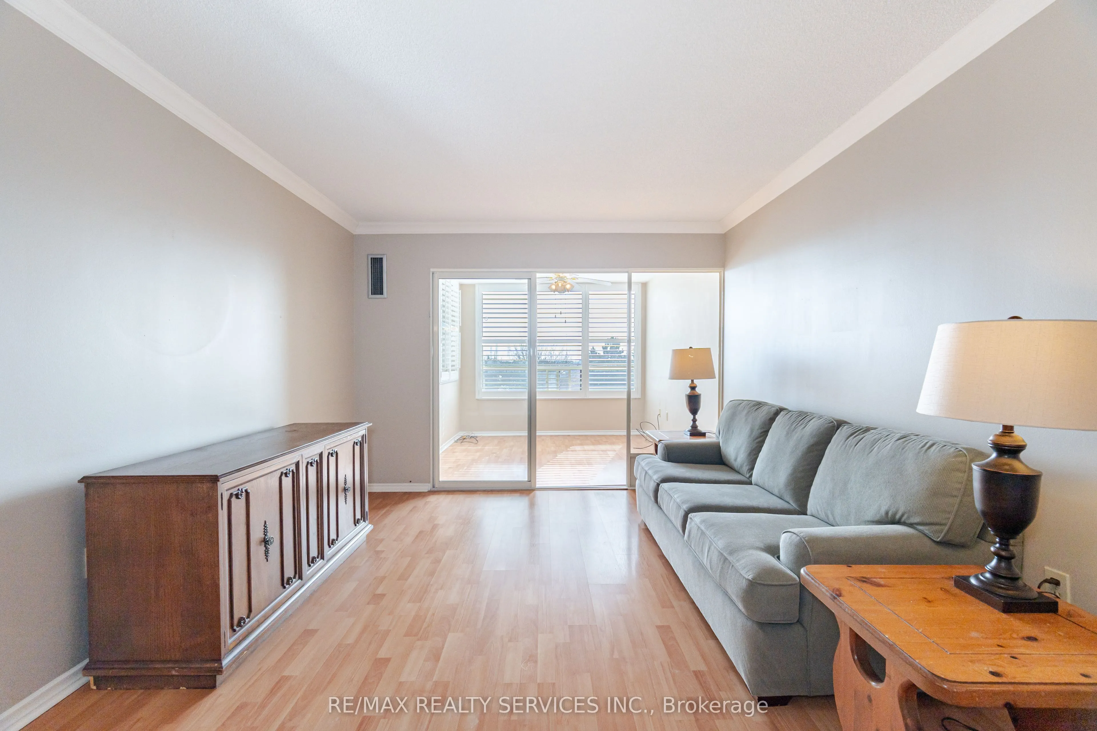 20 Cherrytree Drive, #411