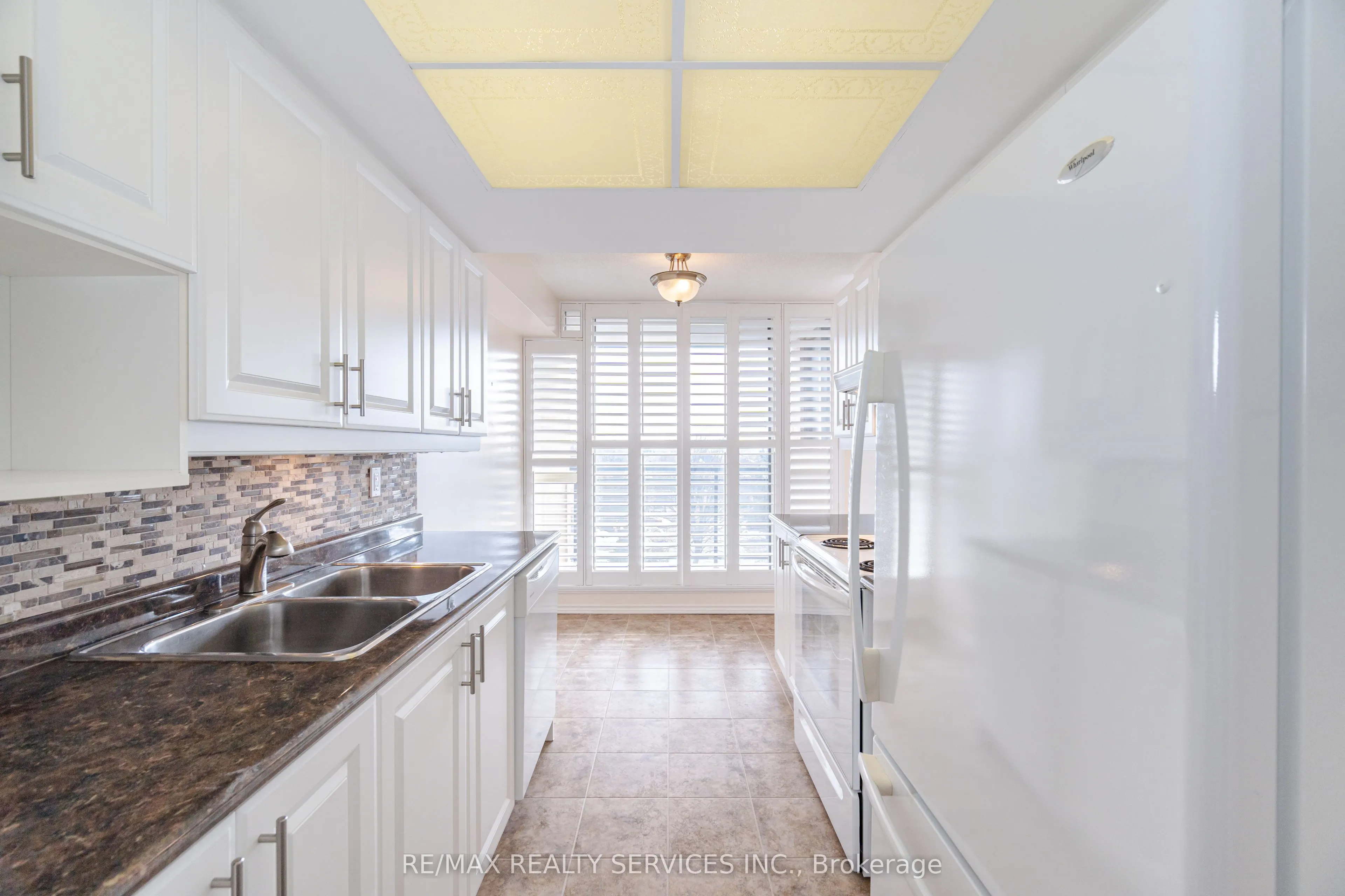 20 Cherrytree Drive, #411
