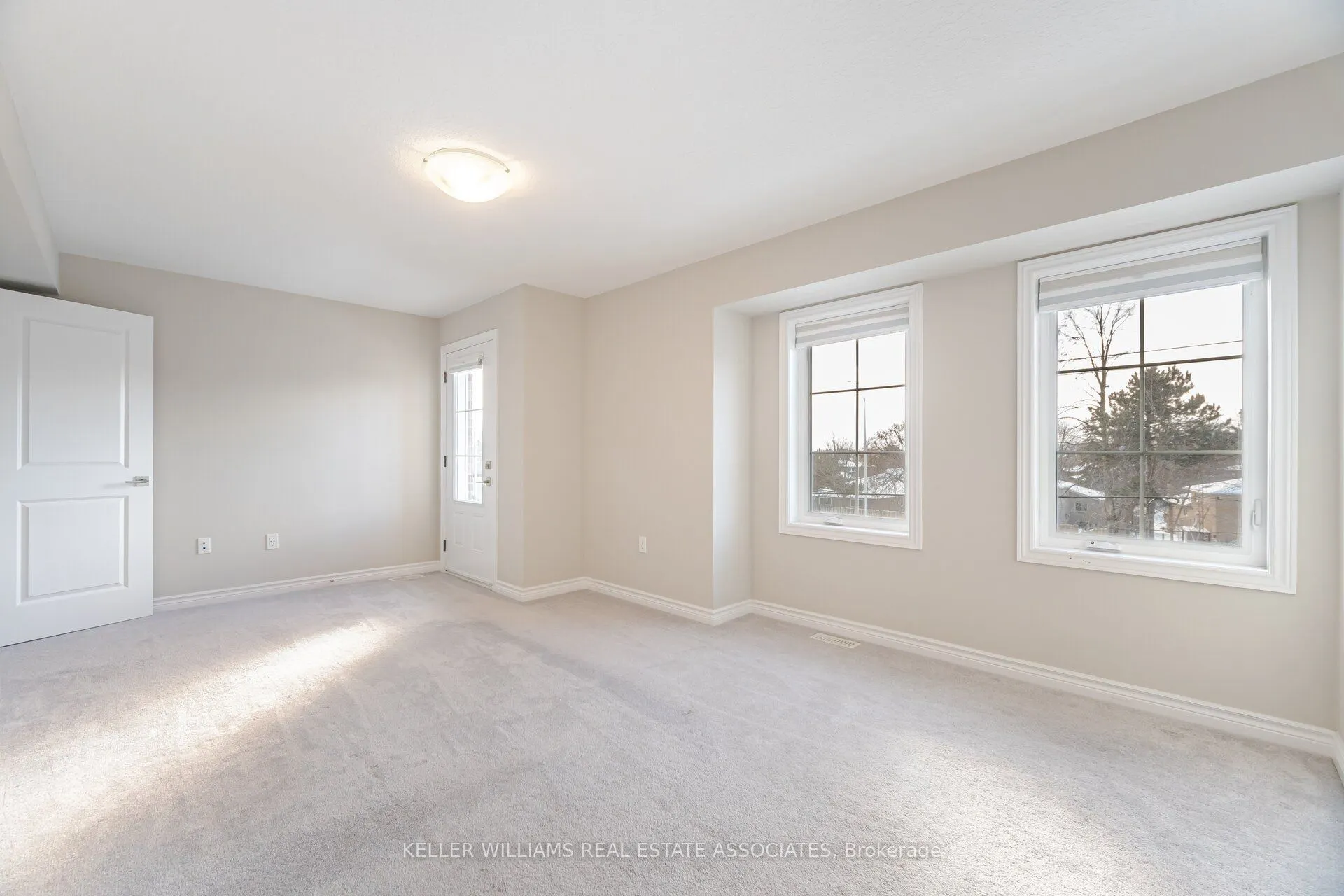 445 Ontario Street S, #72