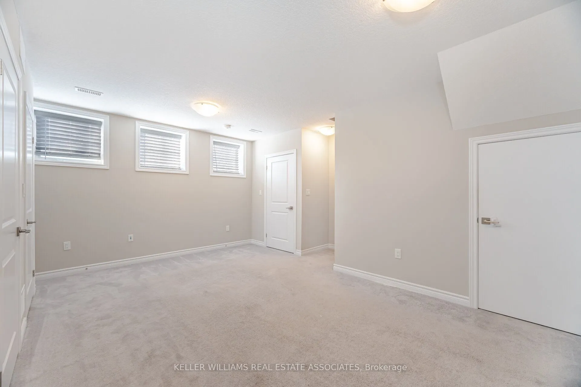 445 Ontario Street S, #72