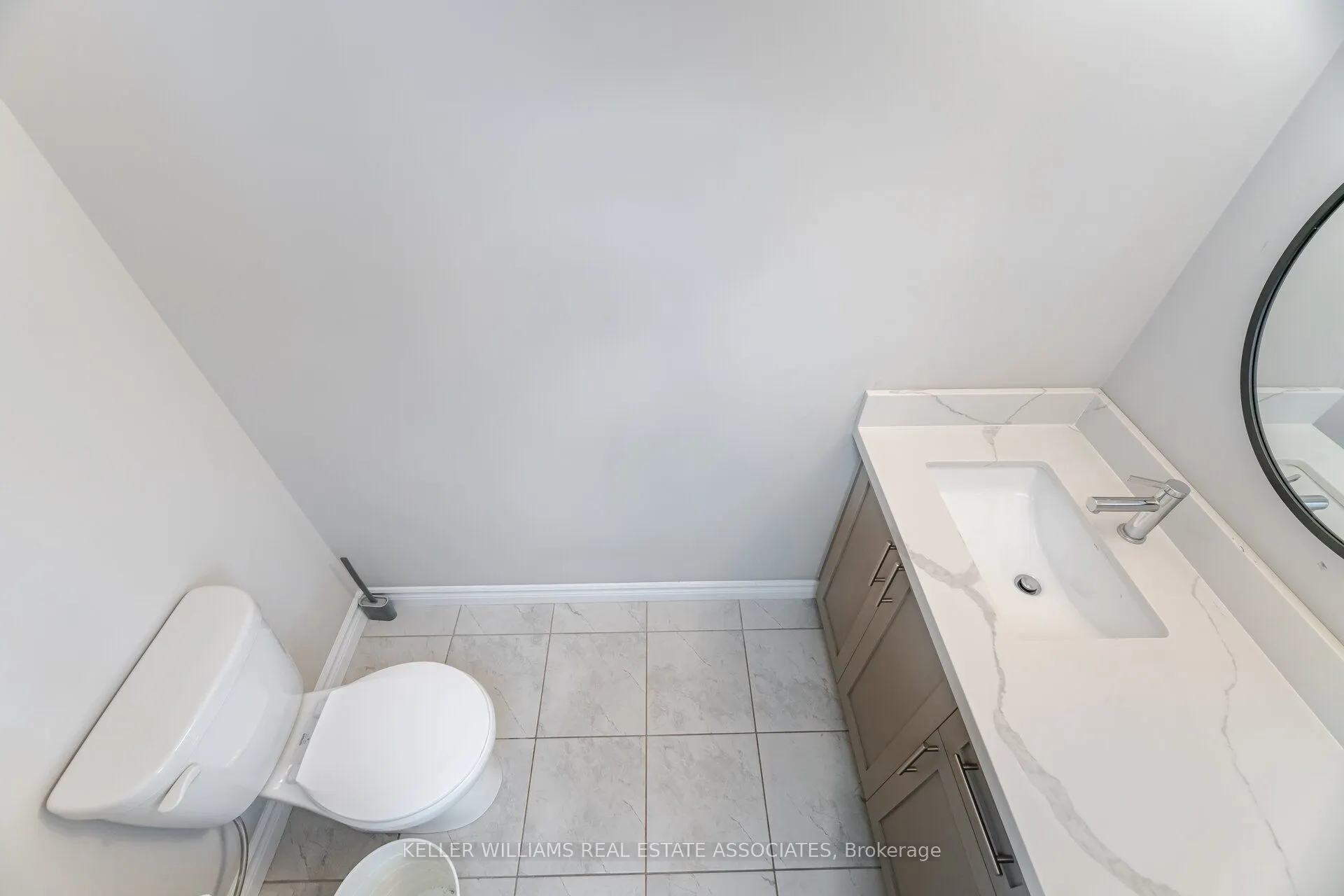 445 Ontario Street S, #72