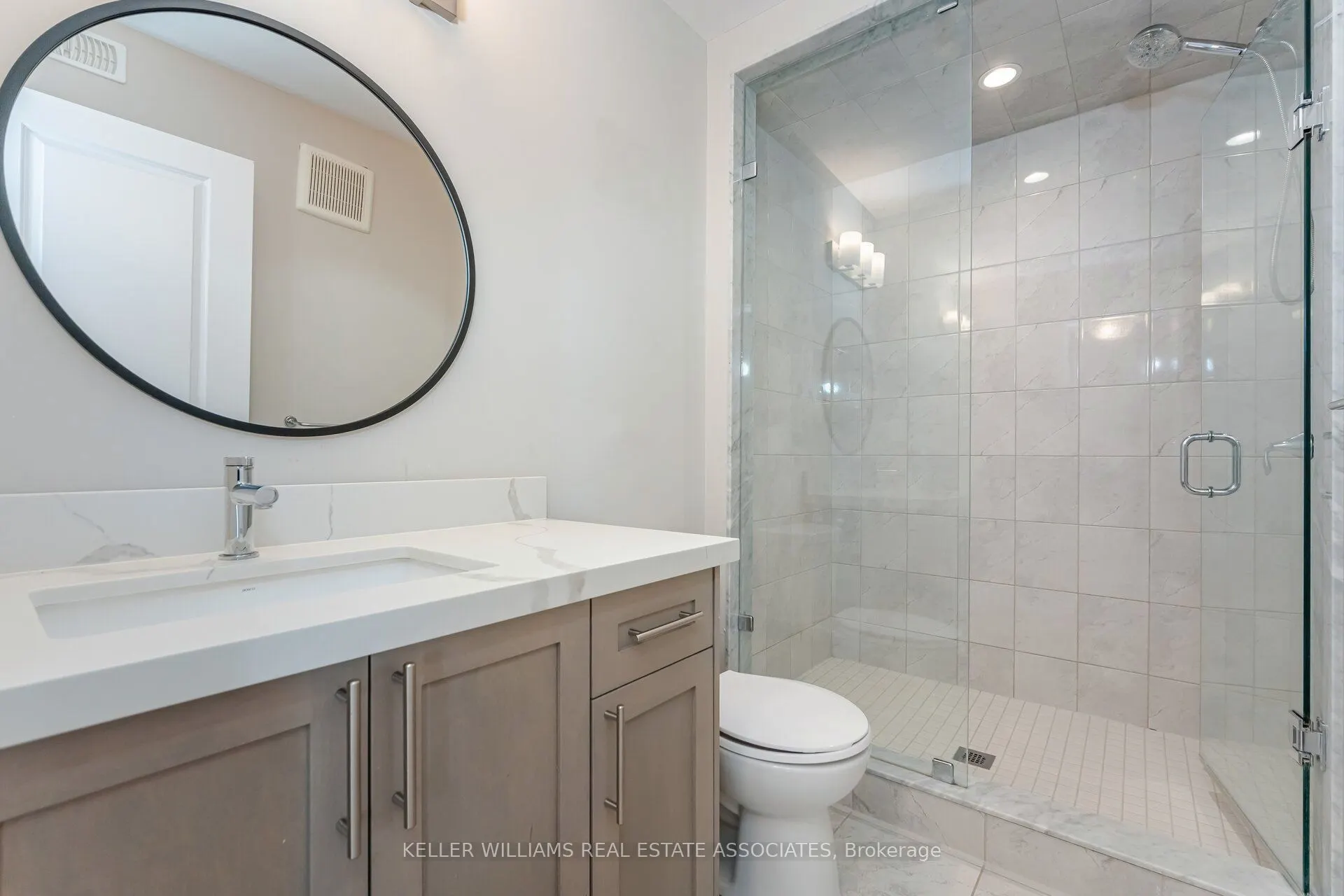 445 Ontario Street S, #72