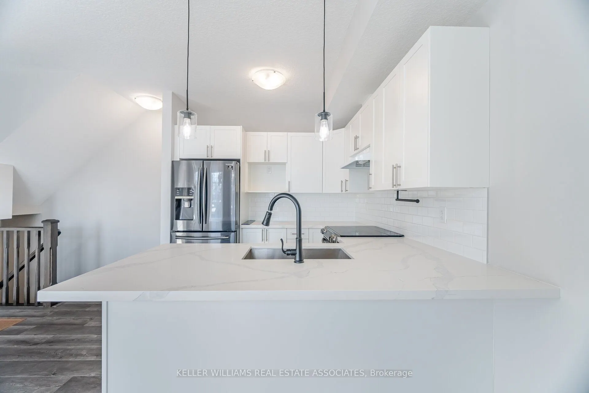 445 Ontario Street S, #72