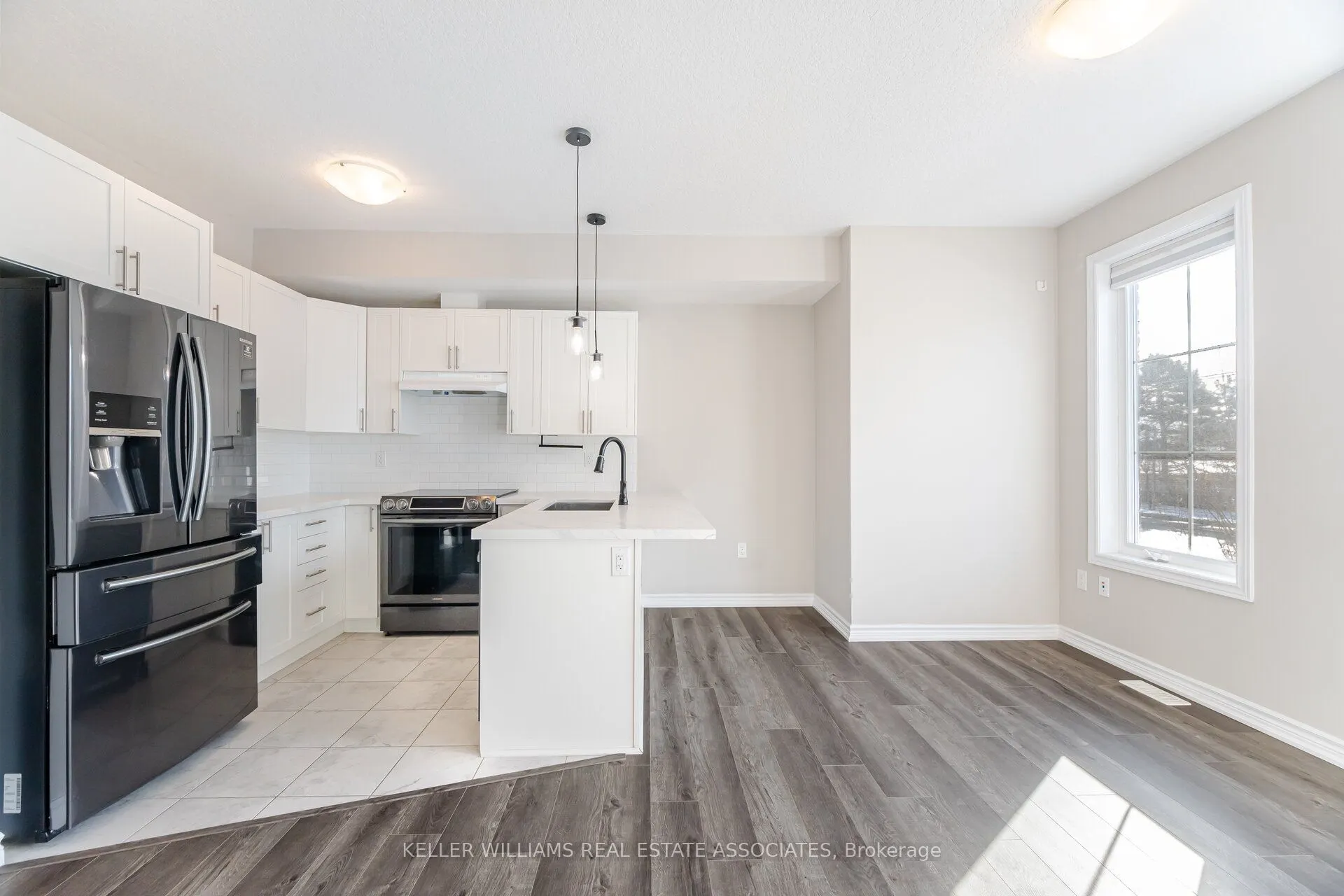 445 Ontario Street S, #72