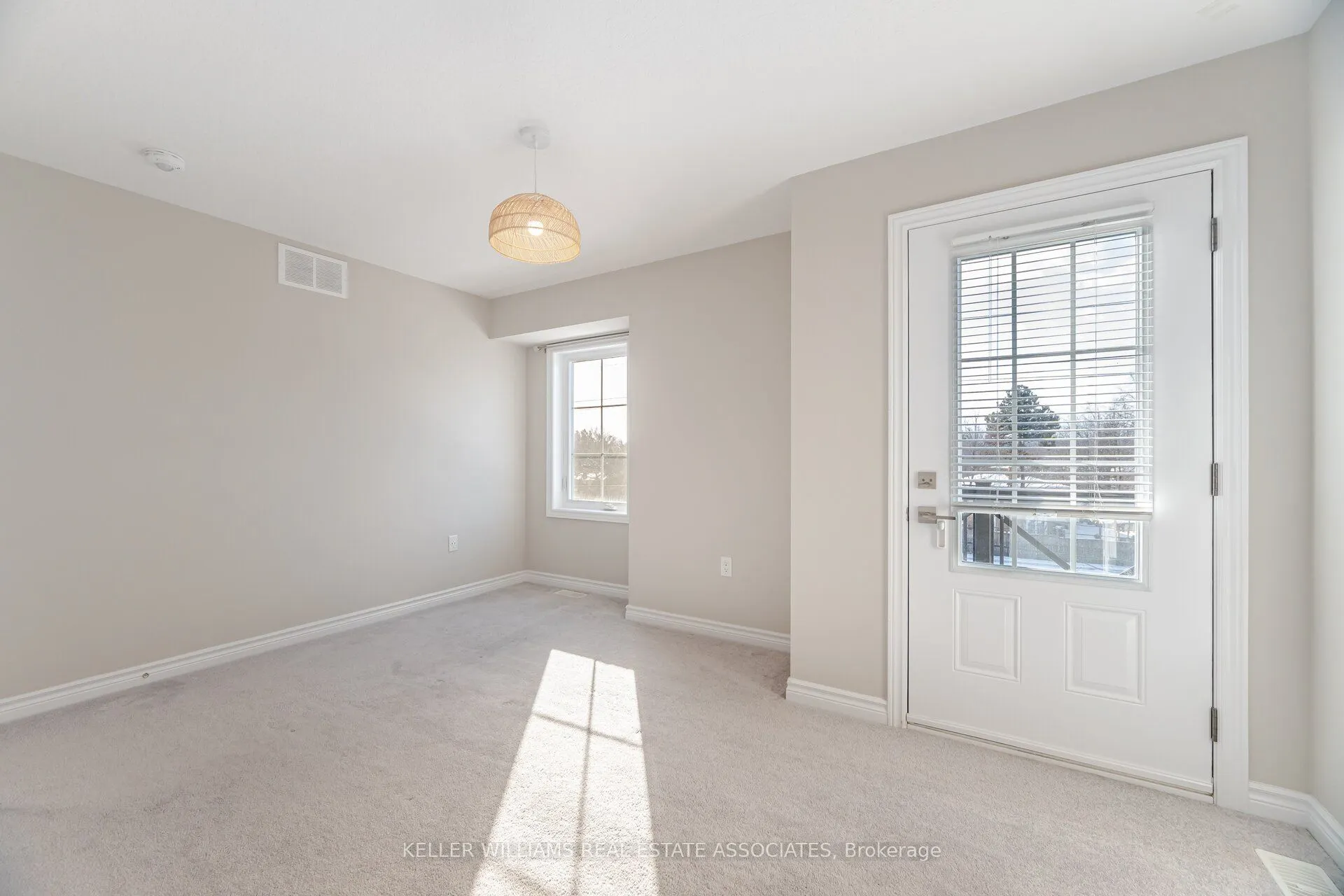 445 Ontario Street S, #72
