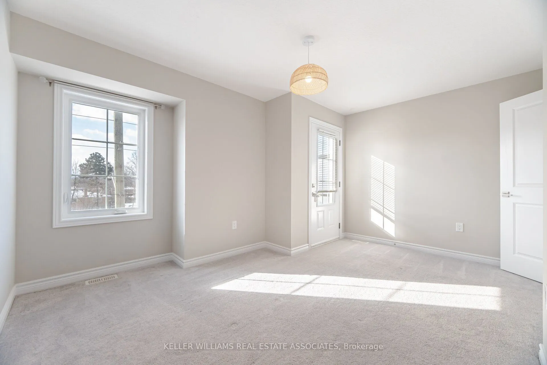 445 Ontario Street S, #72