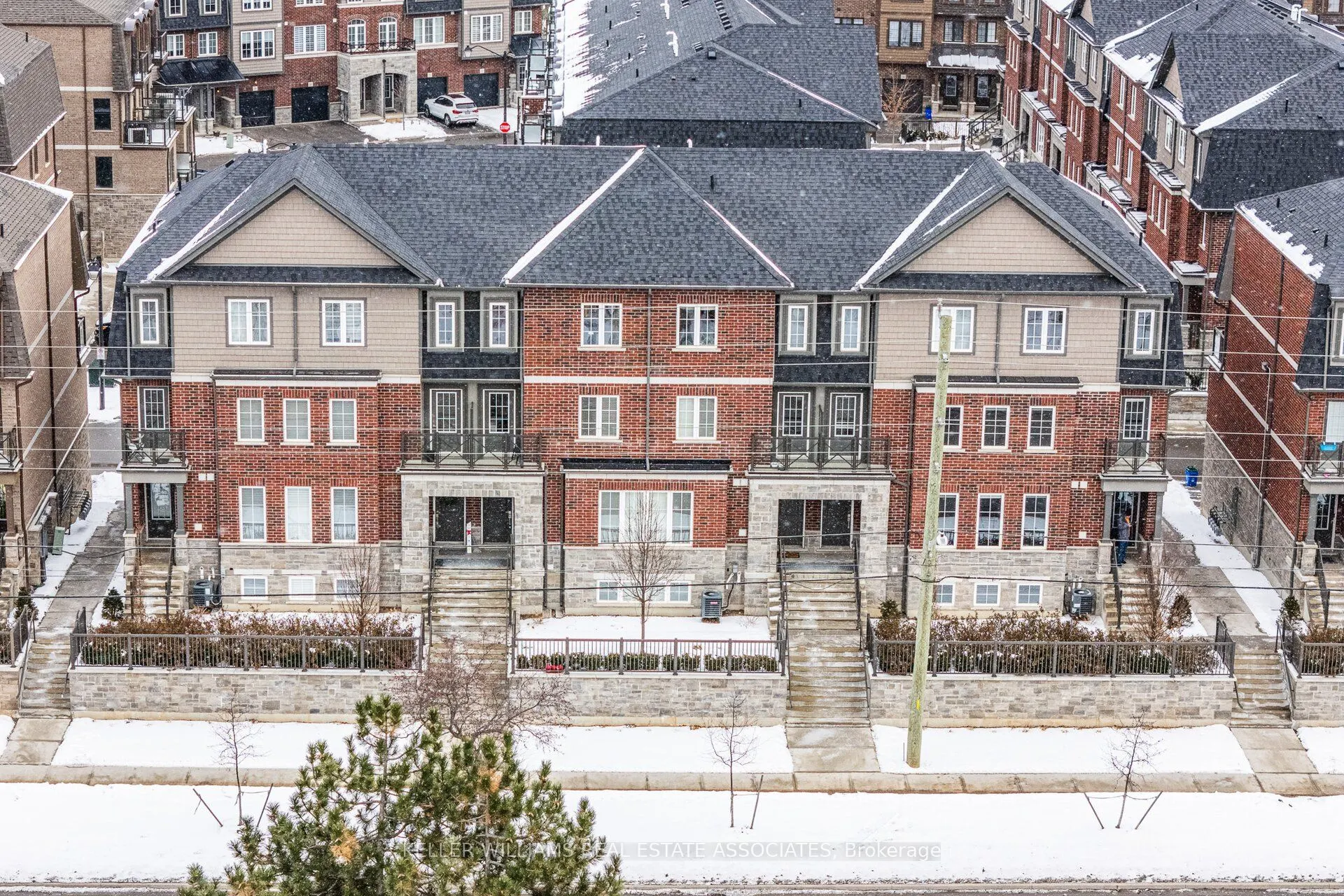 445 Ontario Street S, #72