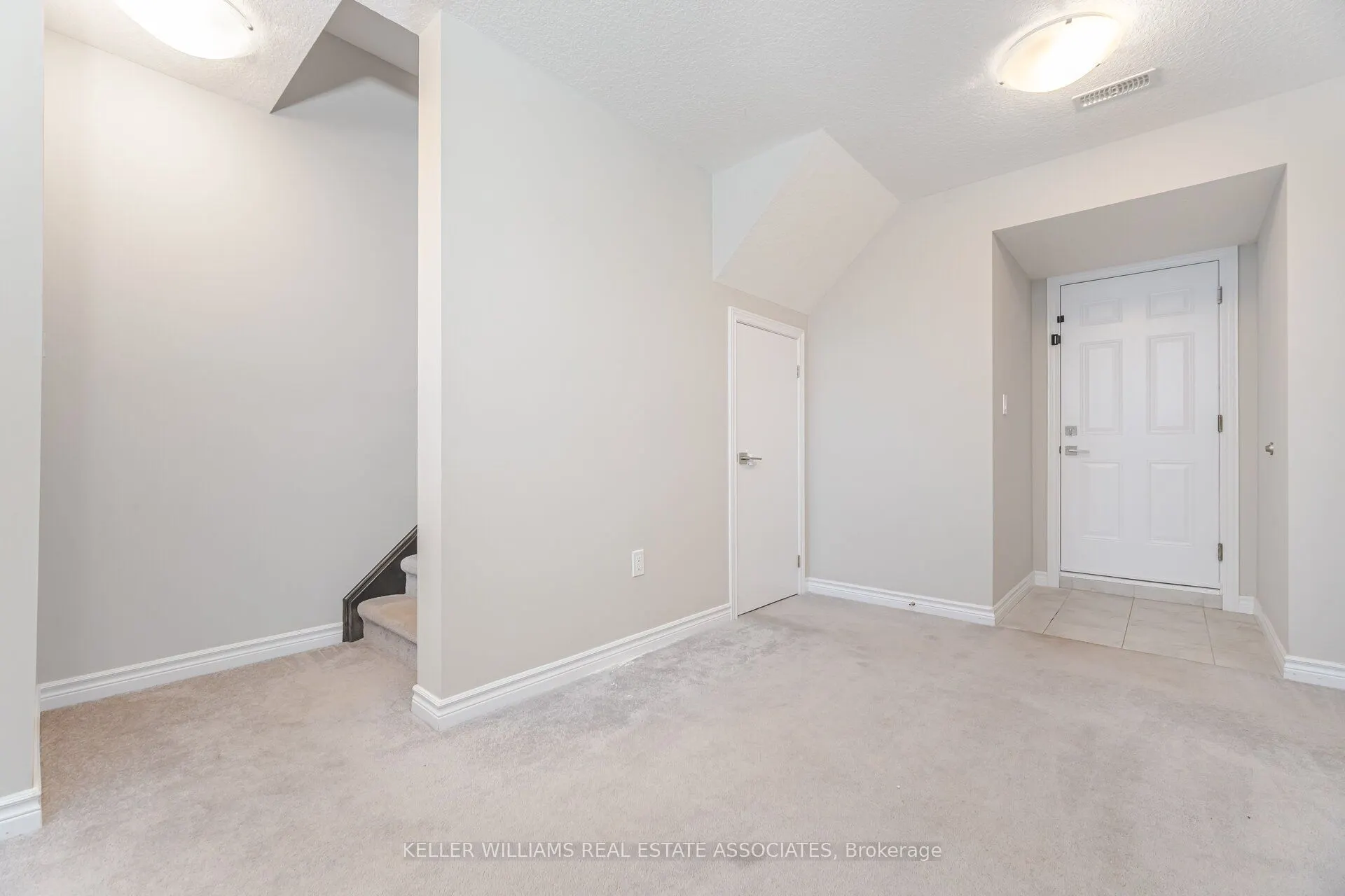 445 Ontario Street S, #72