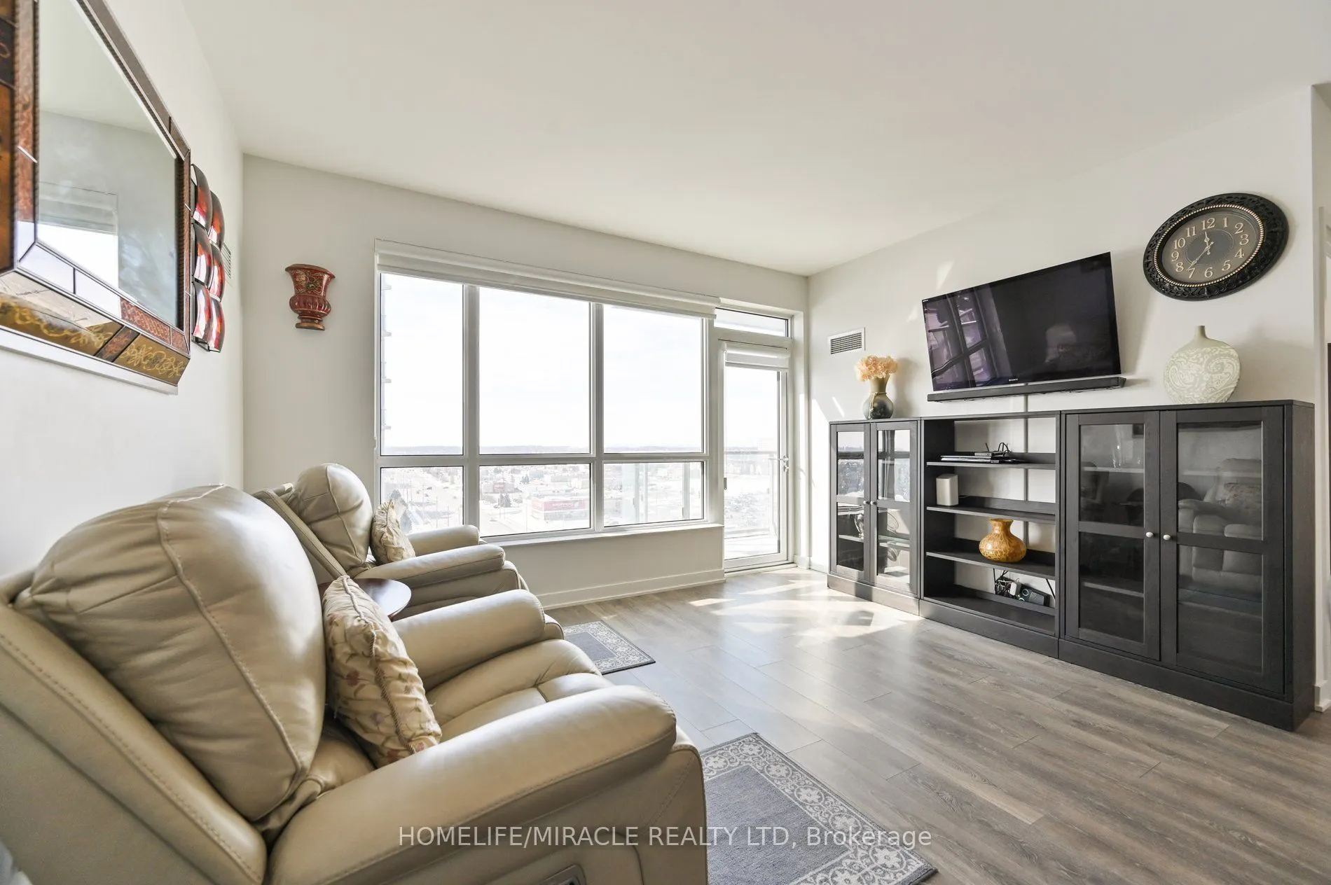 4655 Glen Erin Drive, #1108