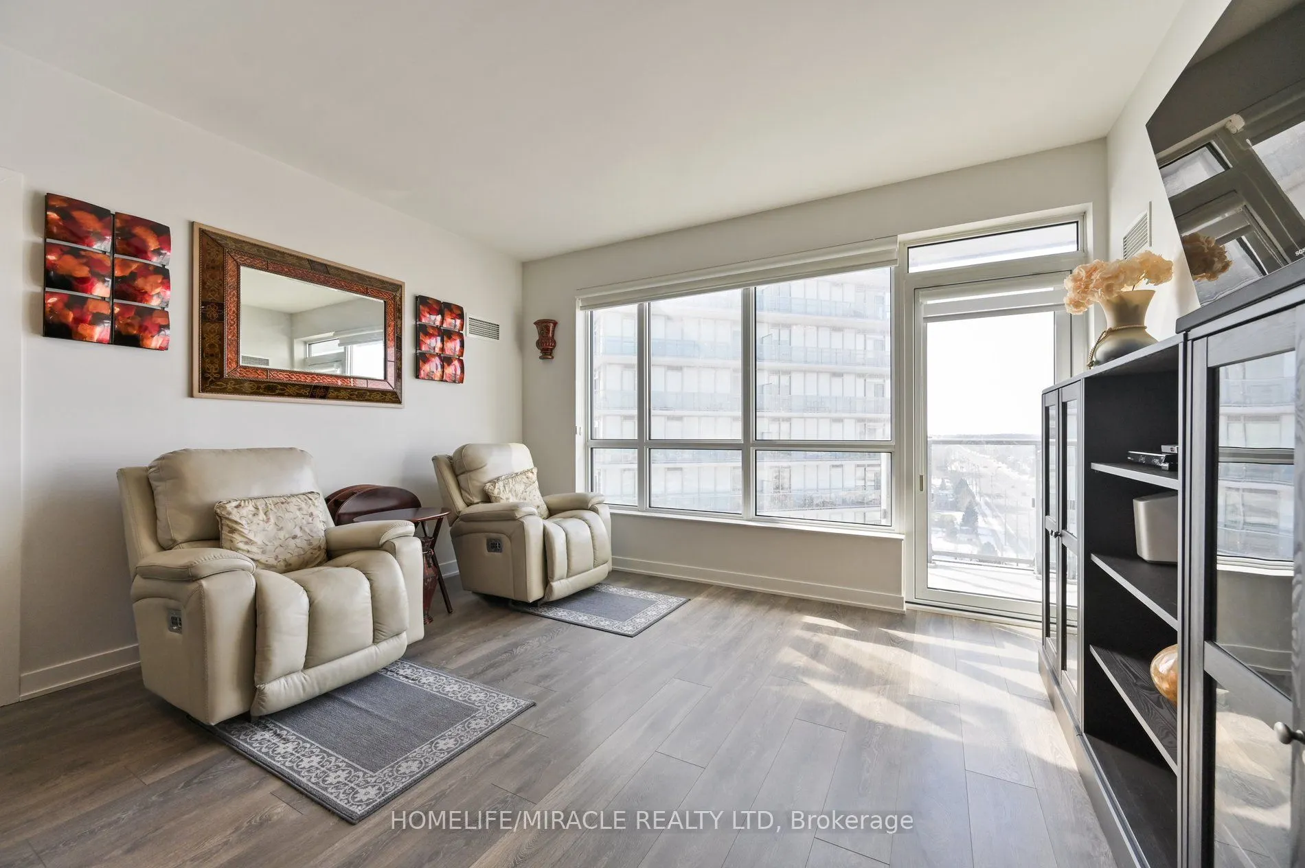 4655 Glen Erin Drive, #1108