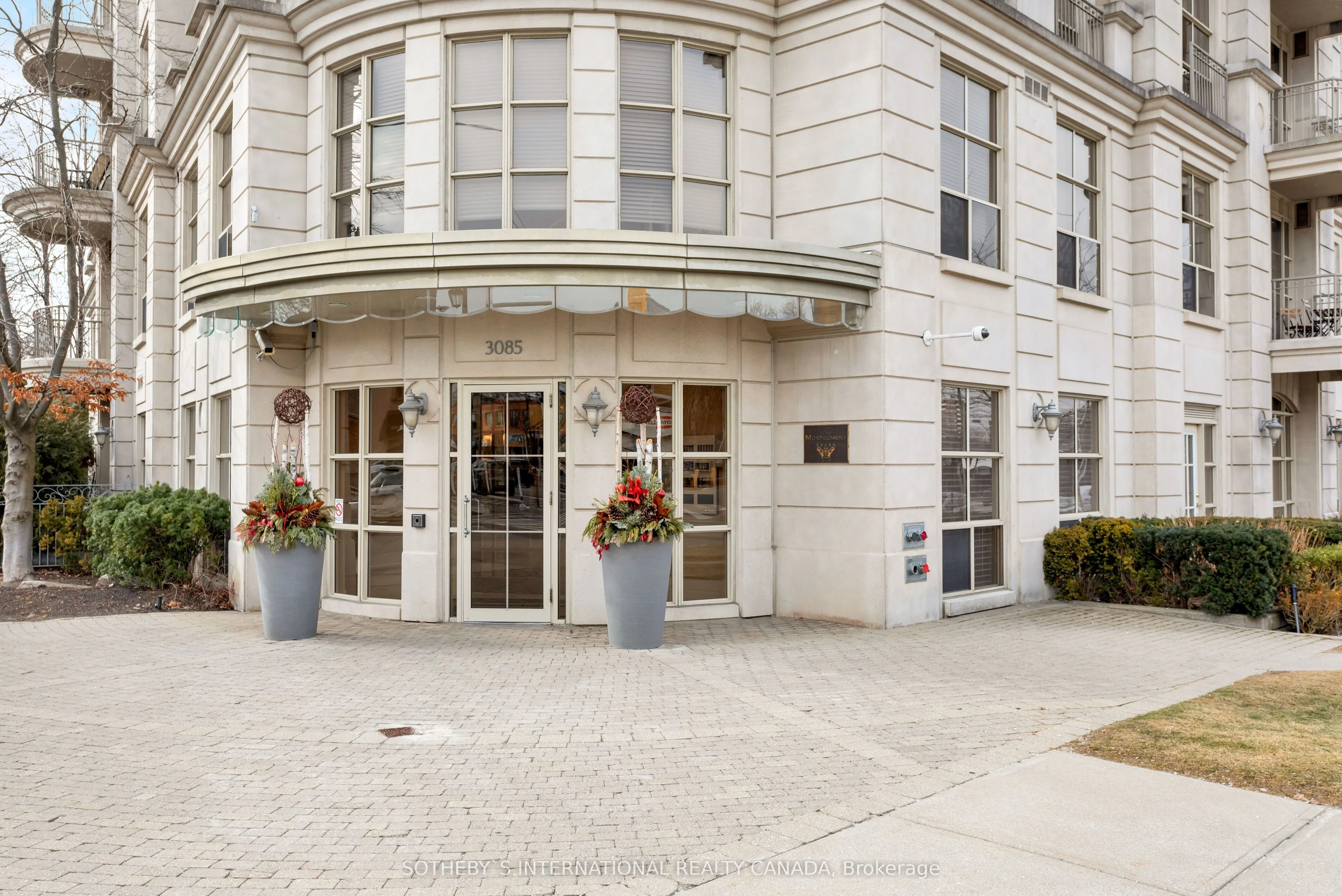 3085 Bloor Street W, #207