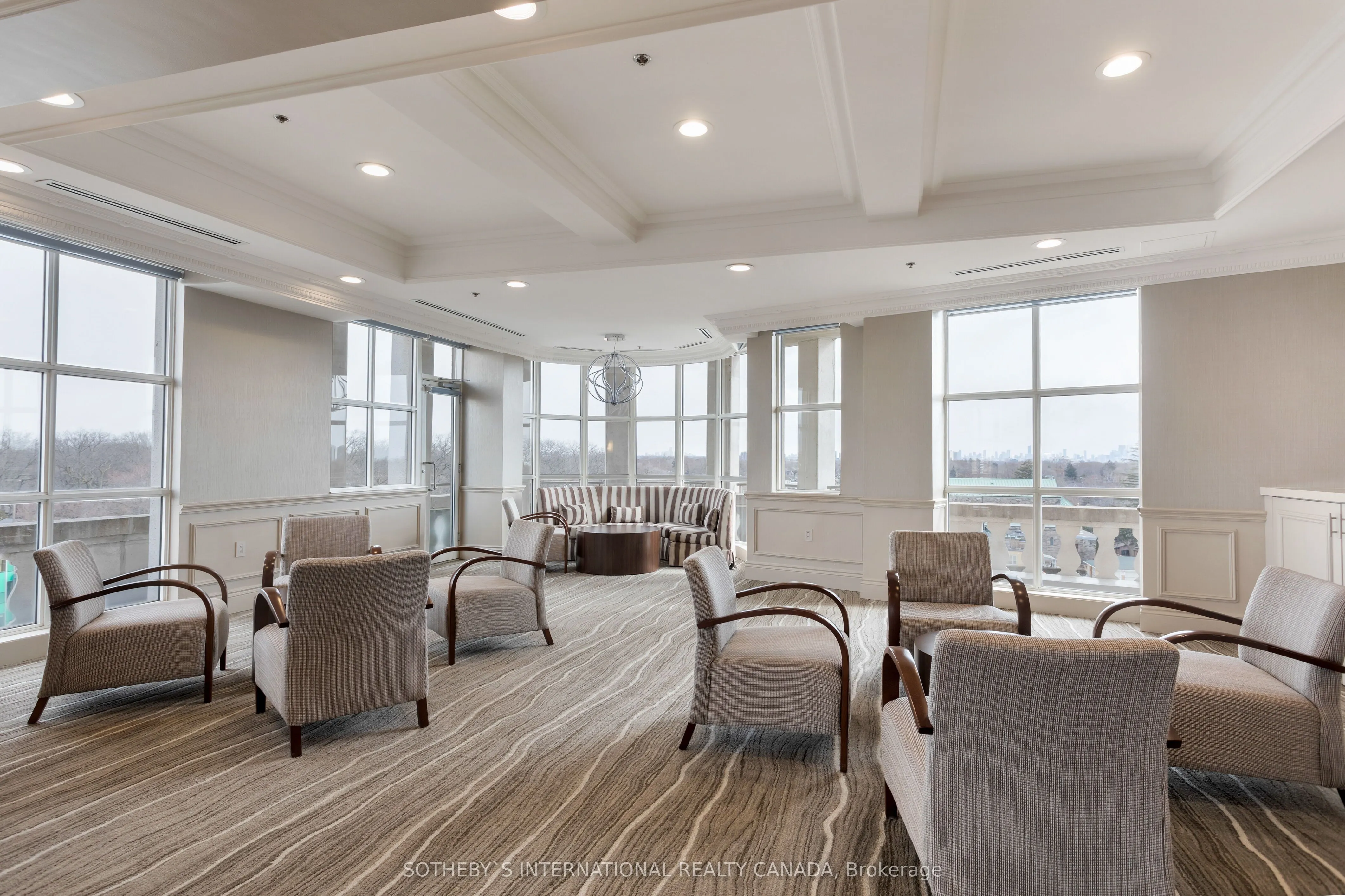3085 Bloor Street W, #207