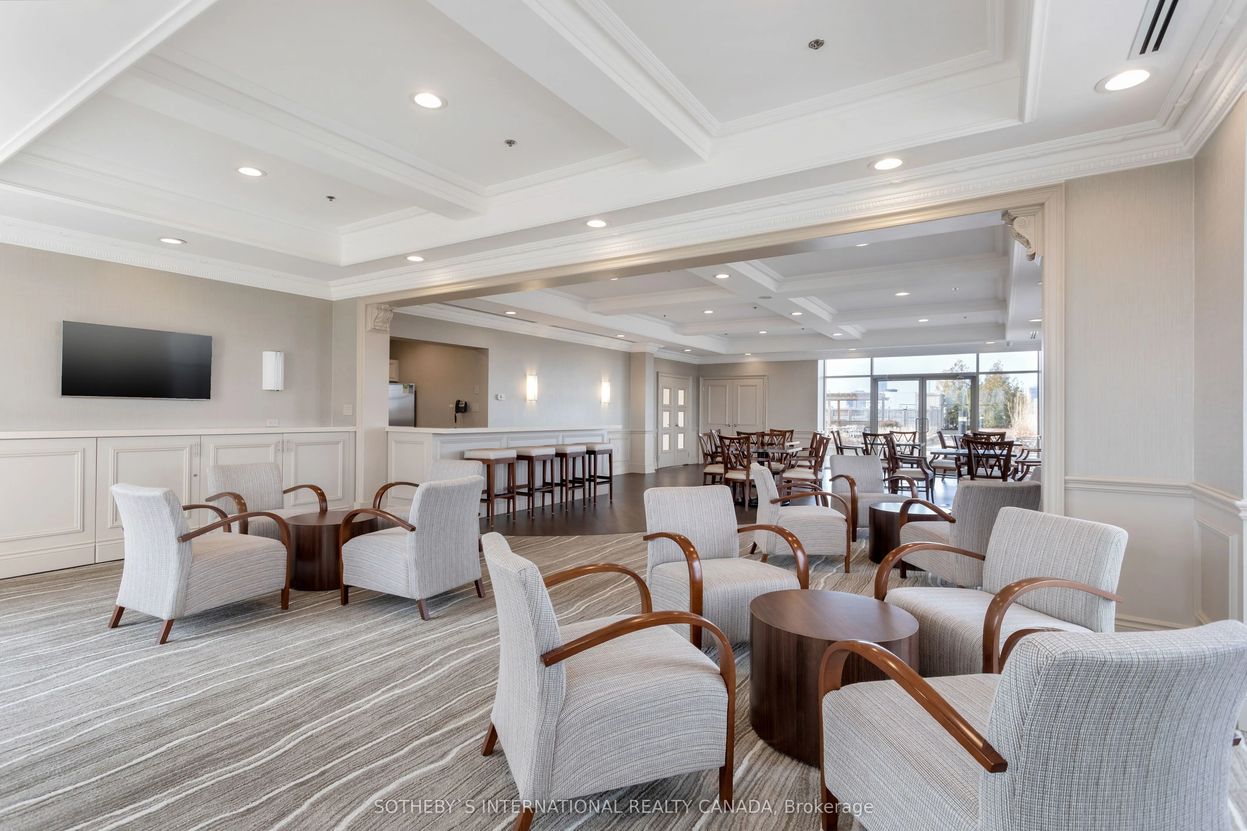 3085 Bloor Street W, #207