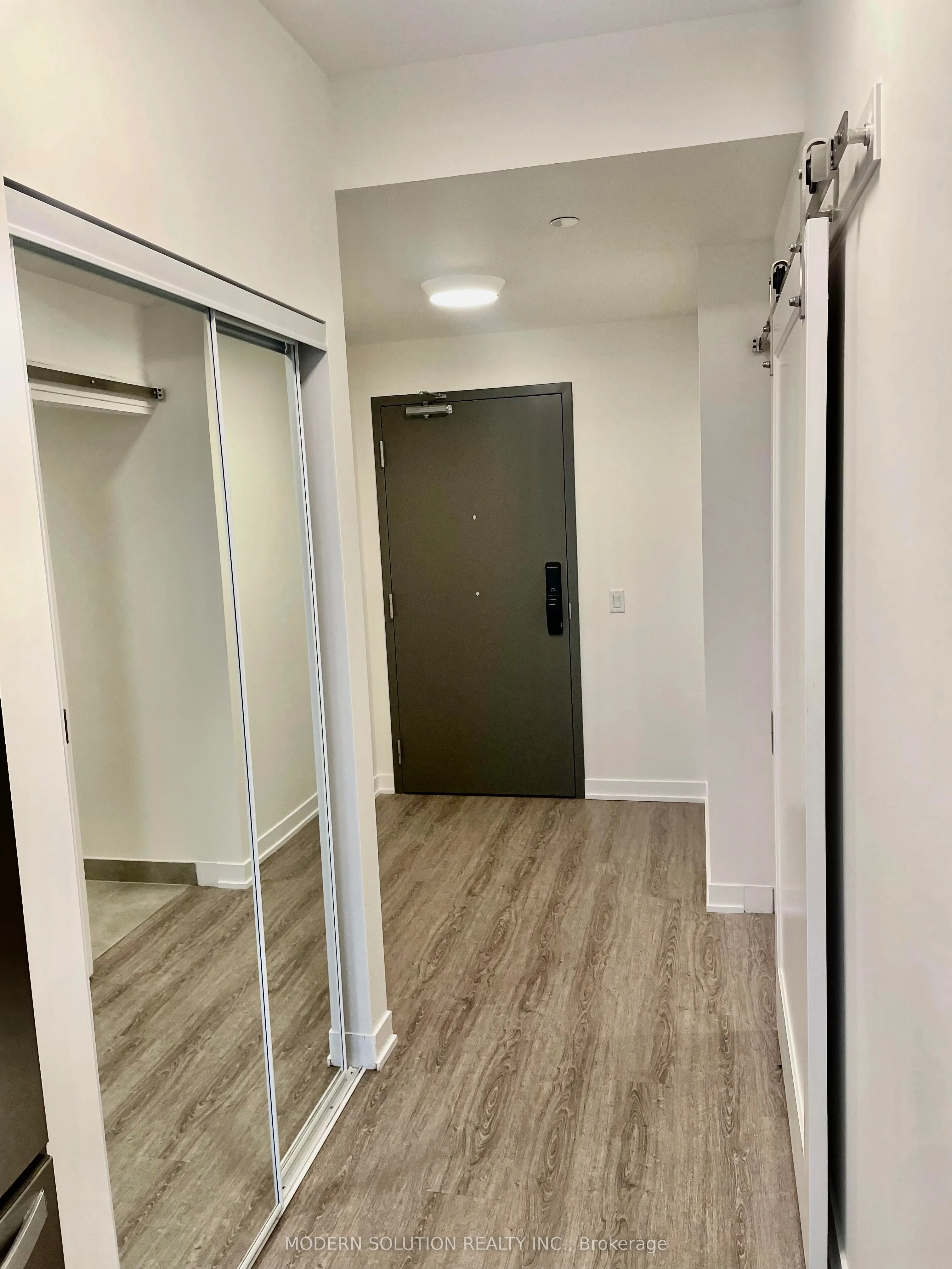 2215 Sheridan Park Drive, #1102