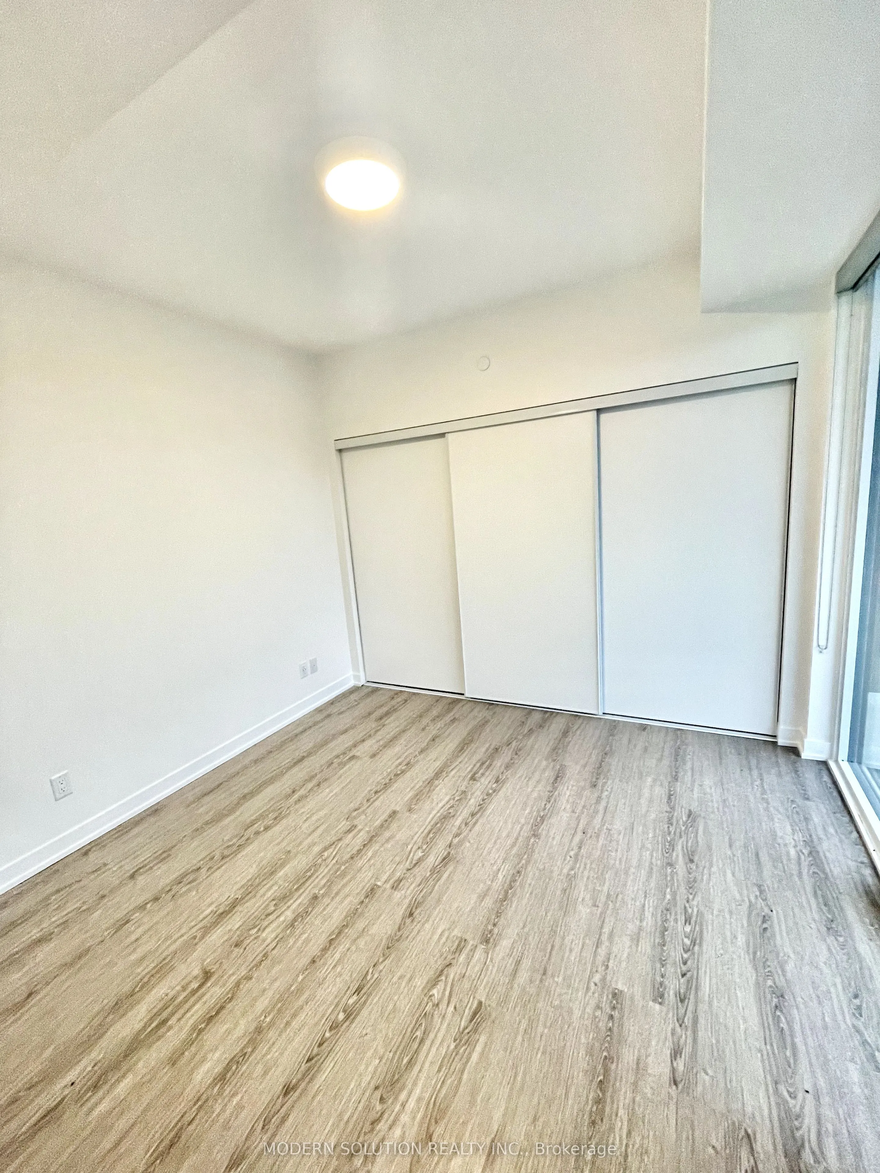 2215 Sheridan Park Drive, #1102