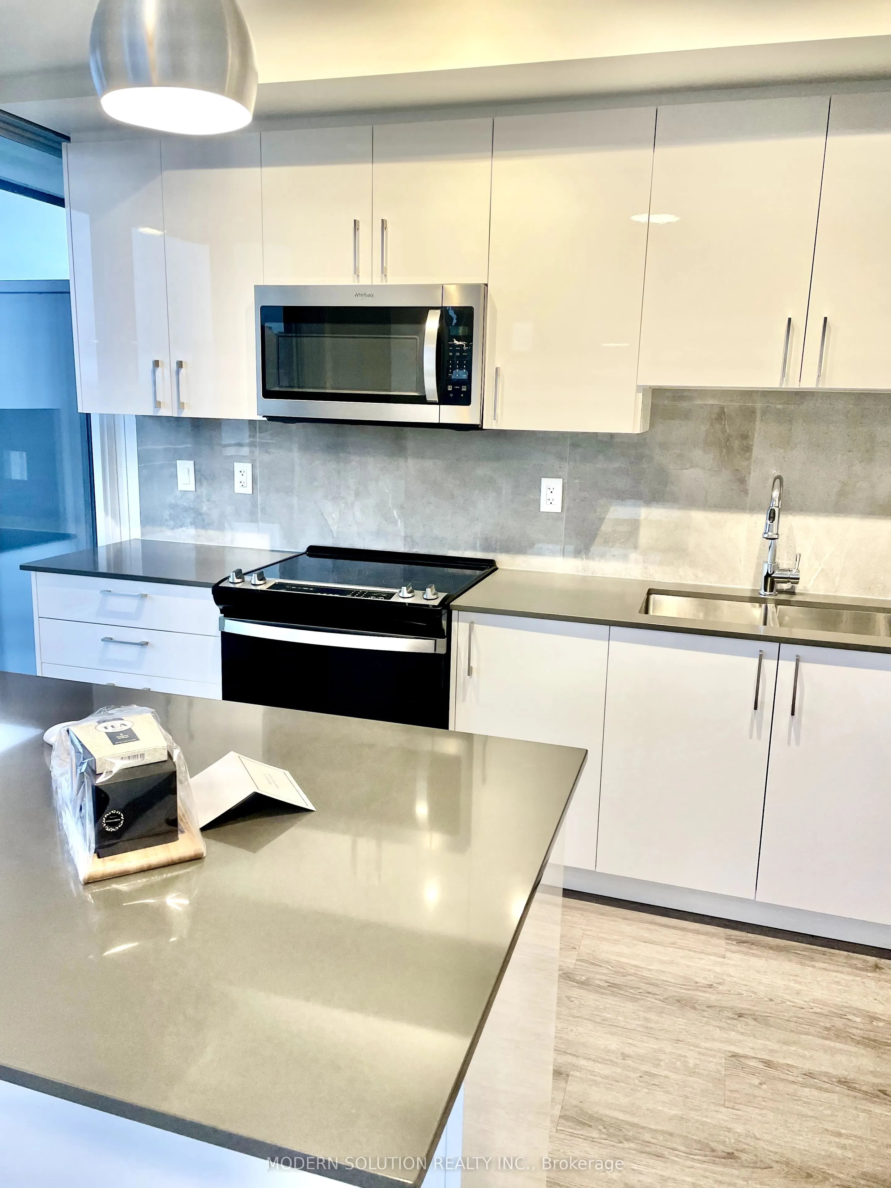2215 Sheridan Park Drive, #1102