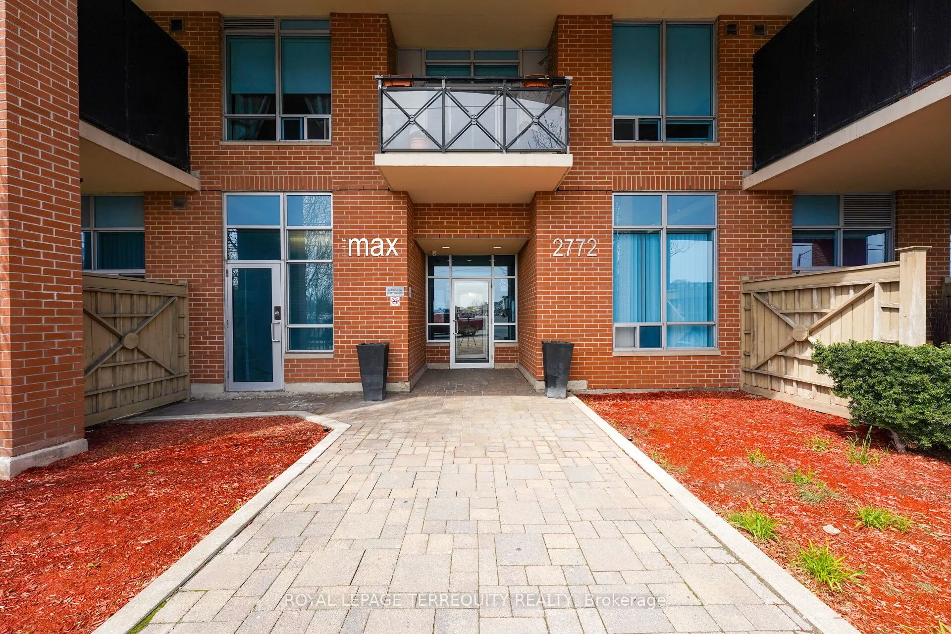 2772 Keele Street, #101