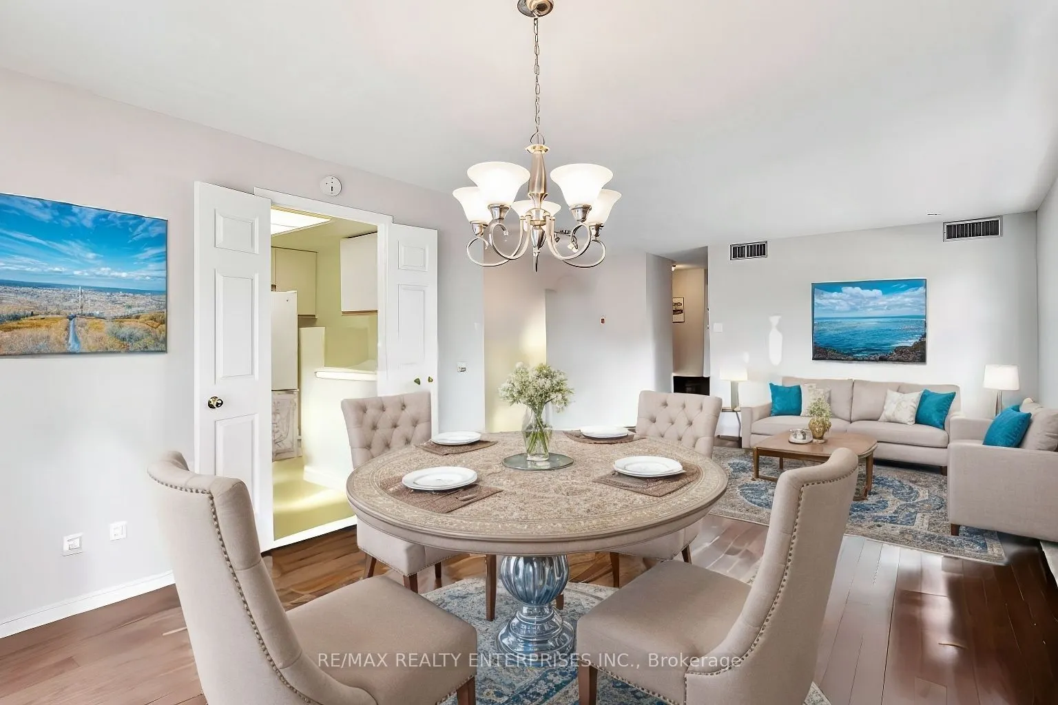 880 Dundas Street W, #202