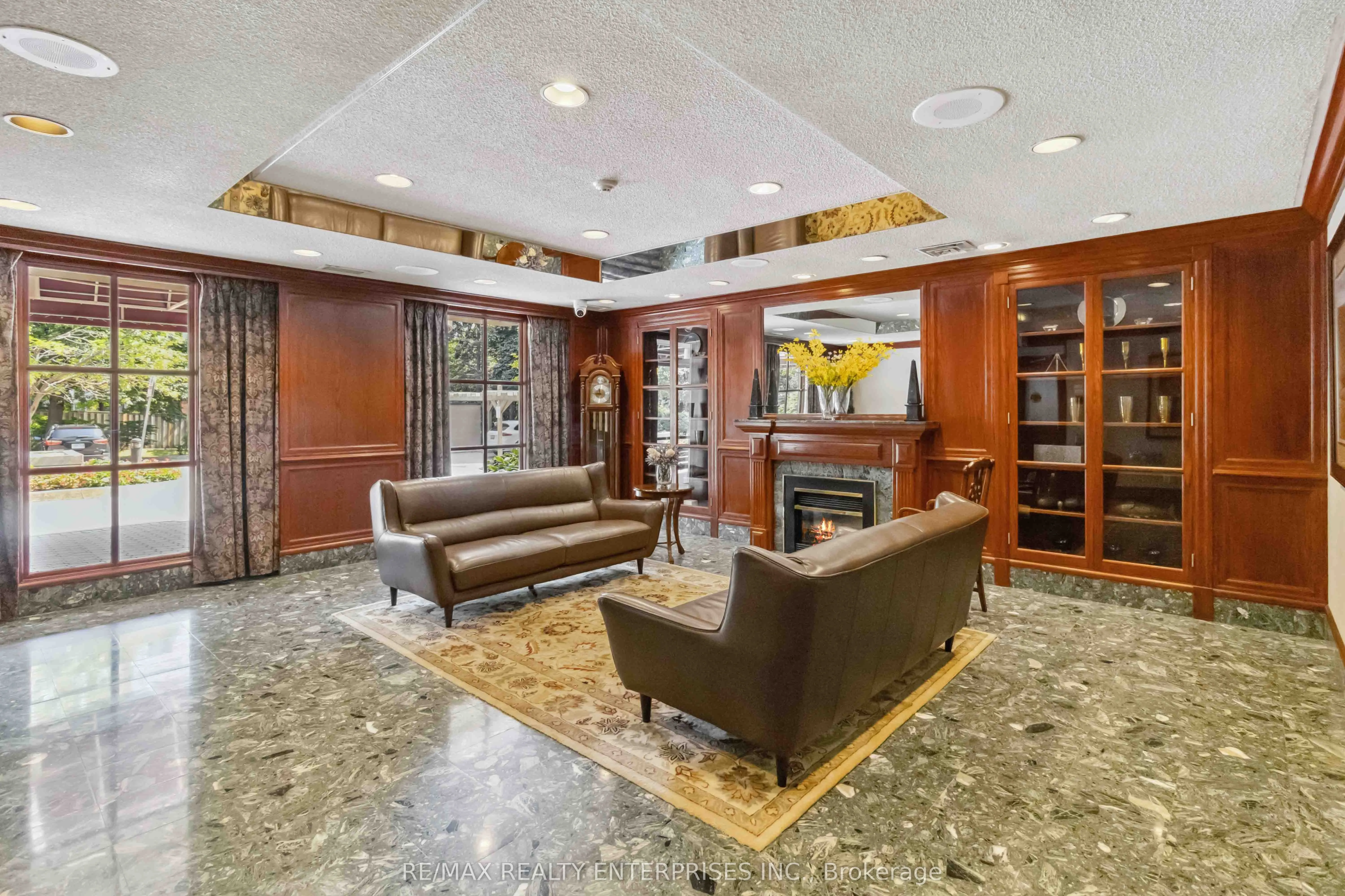 880 Dundas Street W, #202