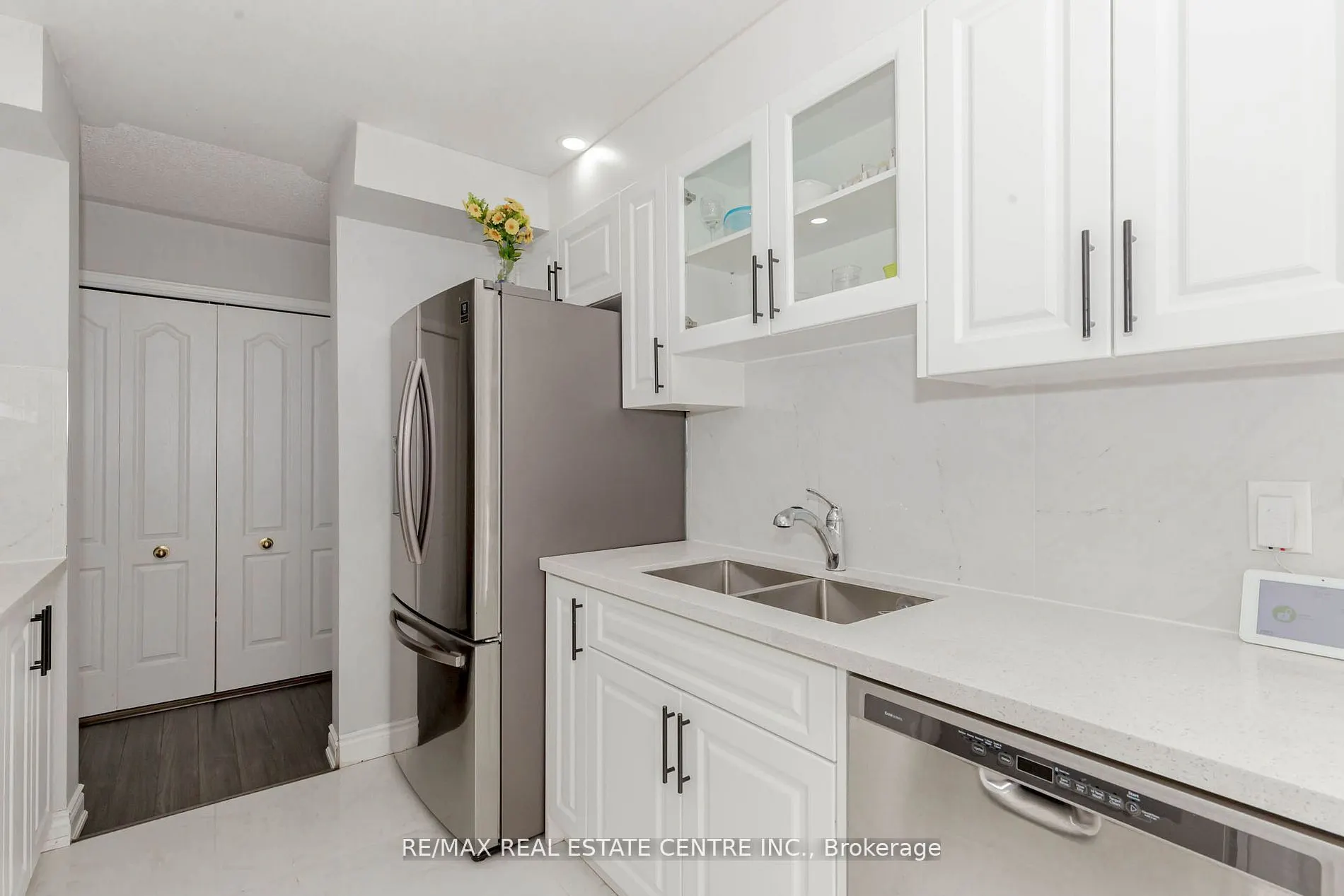 12 Tregate Crescent W