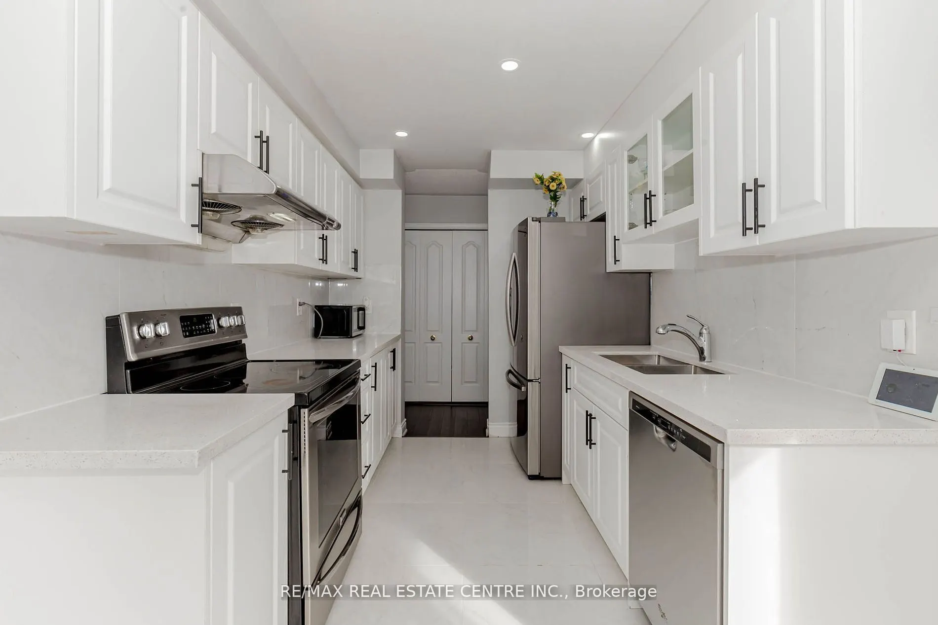 12 Tregate Crescent W