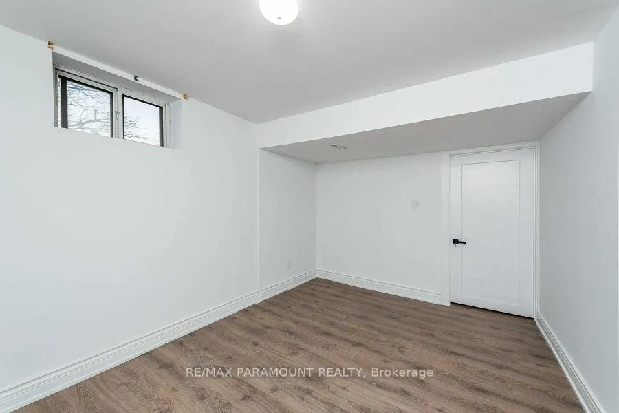 6 Arkley Crescent