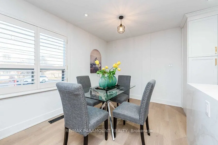 6 Arkley Crescent