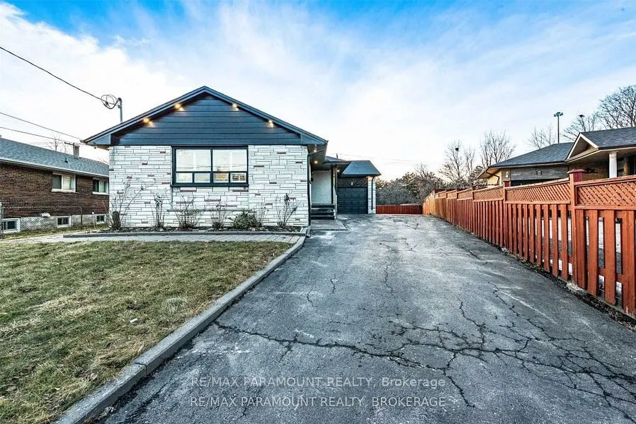 6 Arkley Crescent