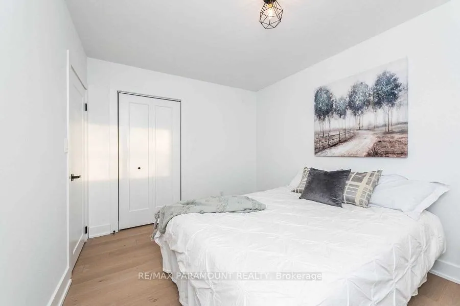 6 Arkley Crescent