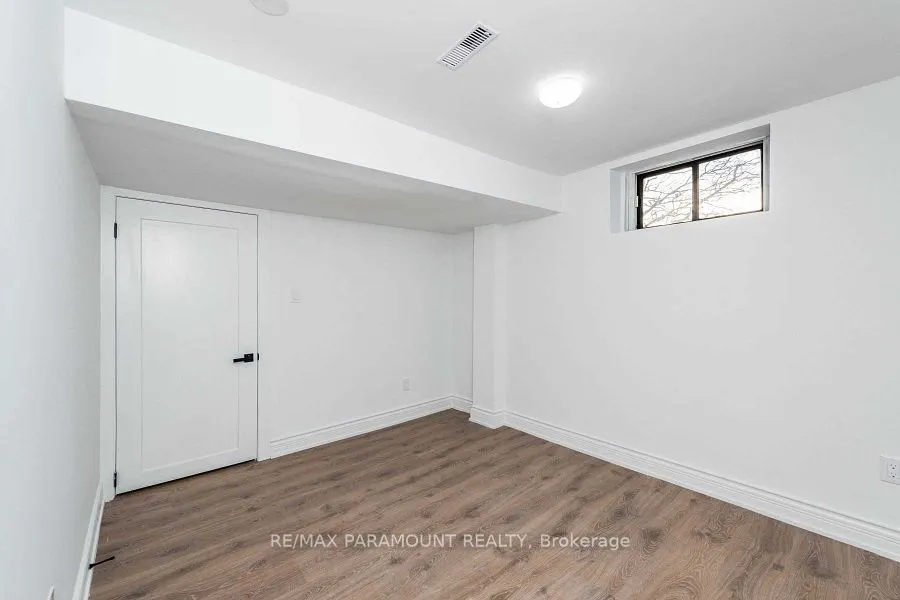 6 Arkley Crescent