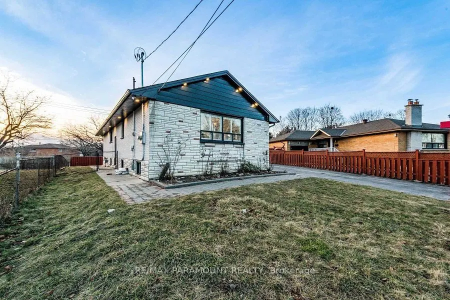6 Arkley Crescent