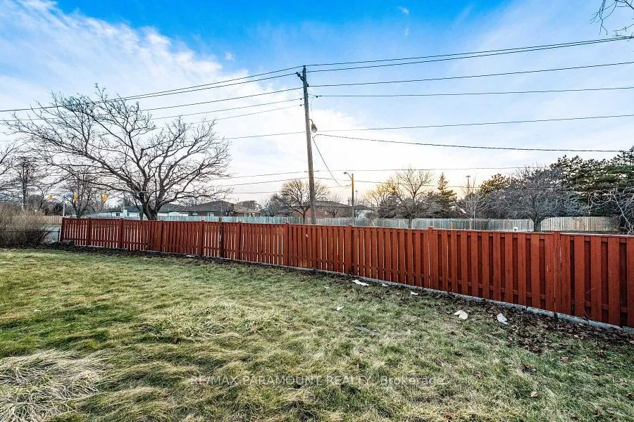 6 Arkley Crescent