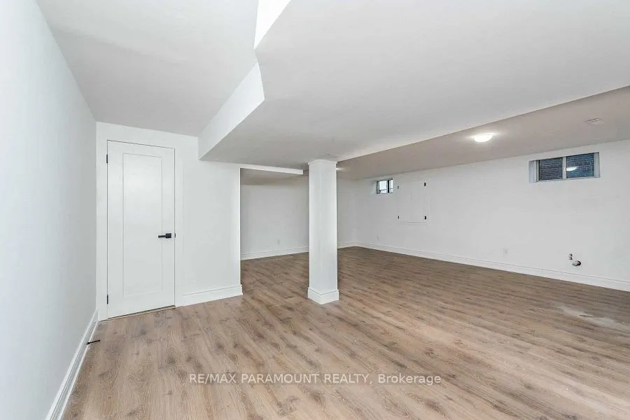 6 Arkley Crescent