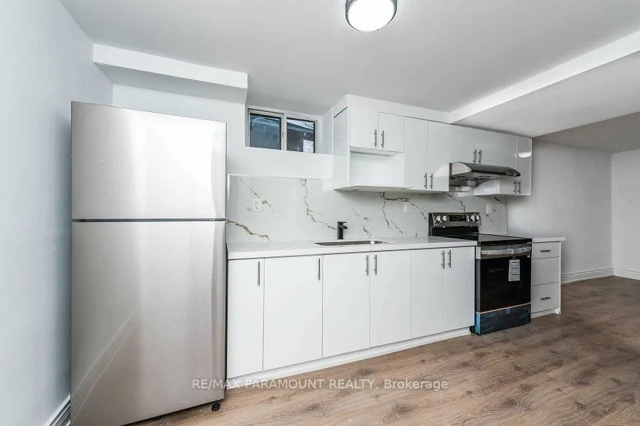 6 Arkley Crescent