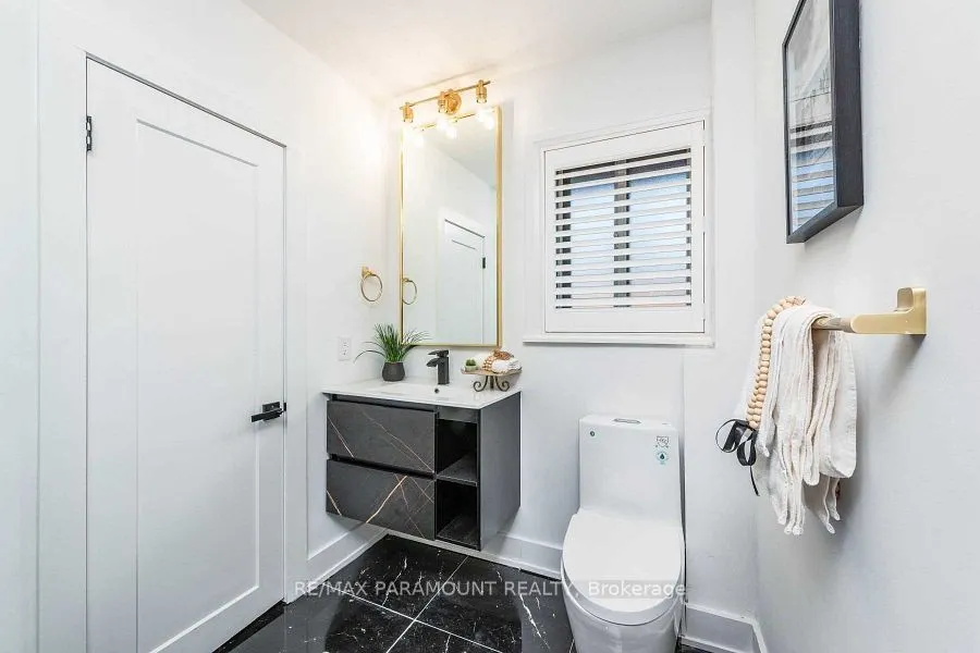 6 Arkley Crescent