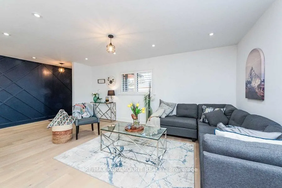 6 Arkley Crescent