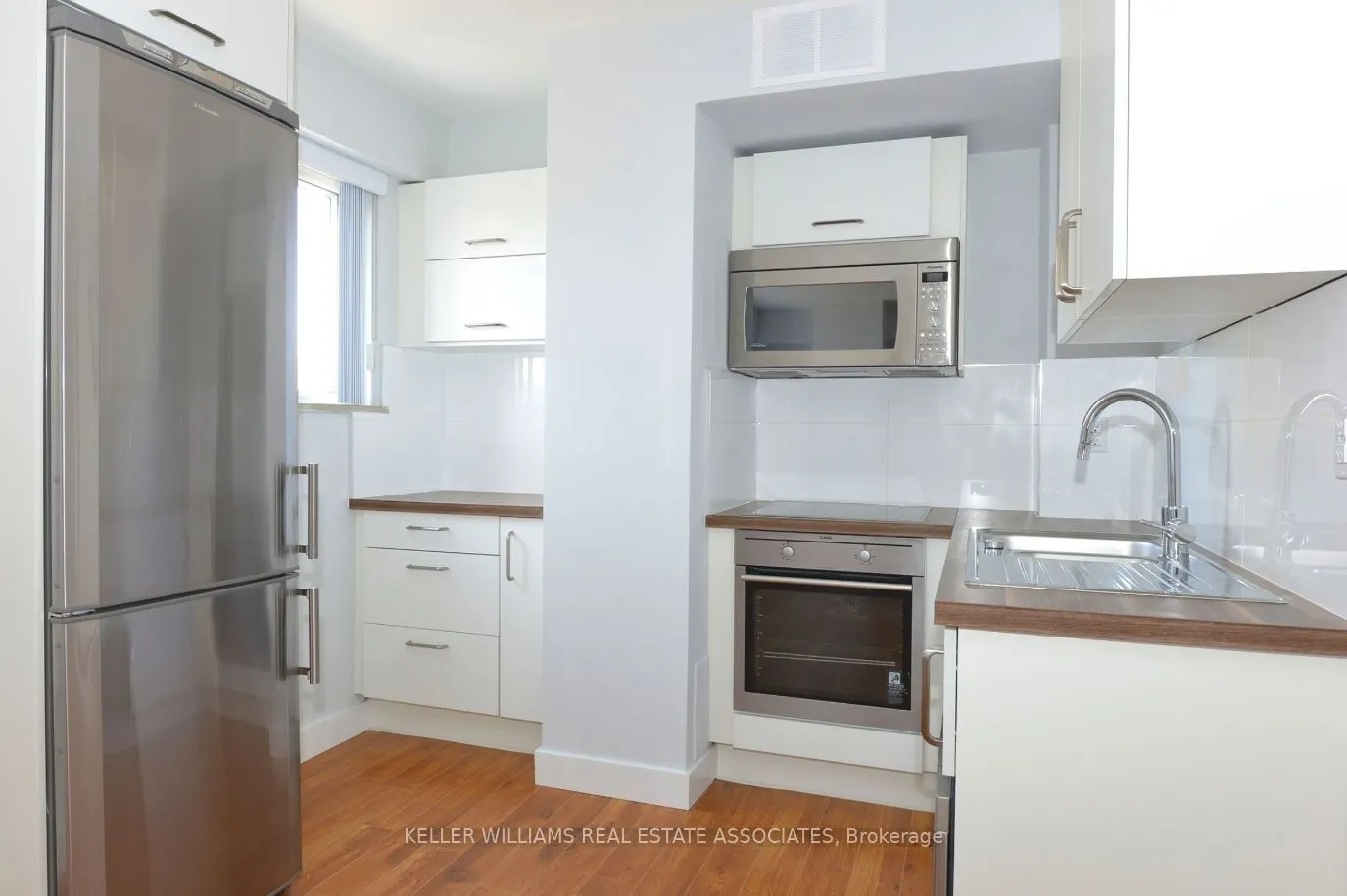 99 Tyndall Avenue, #601