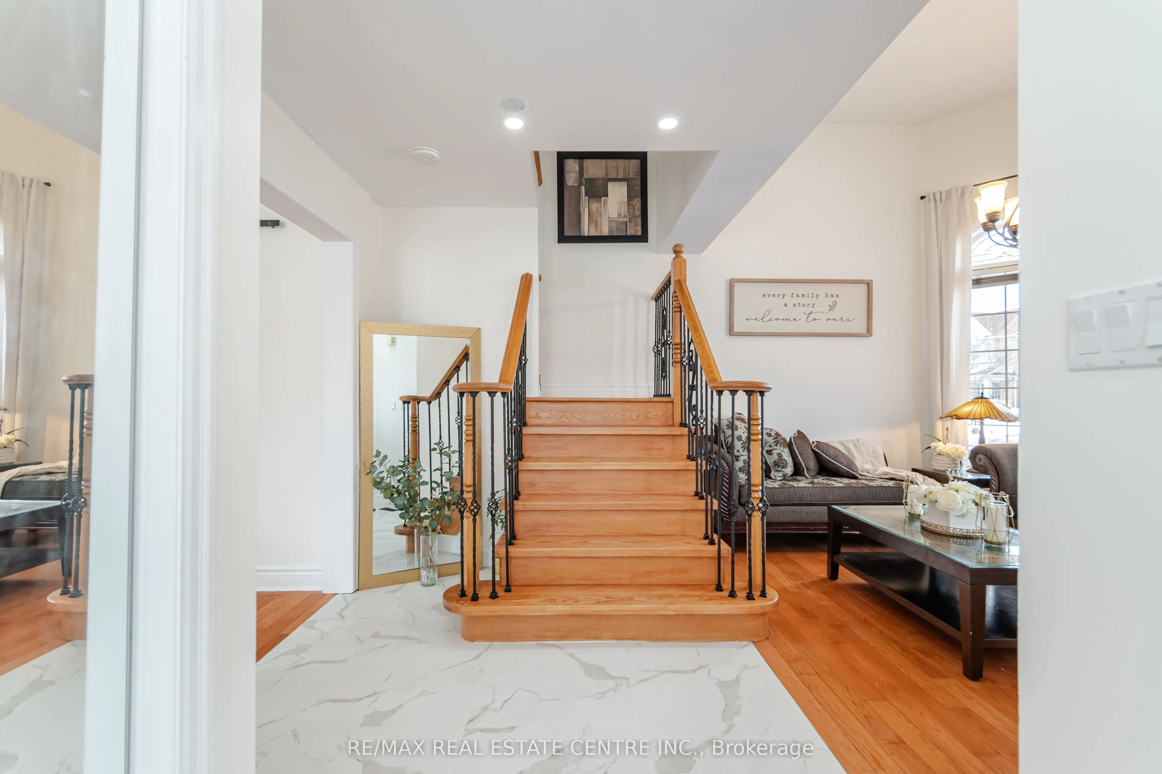 577 Caverhill Crescent