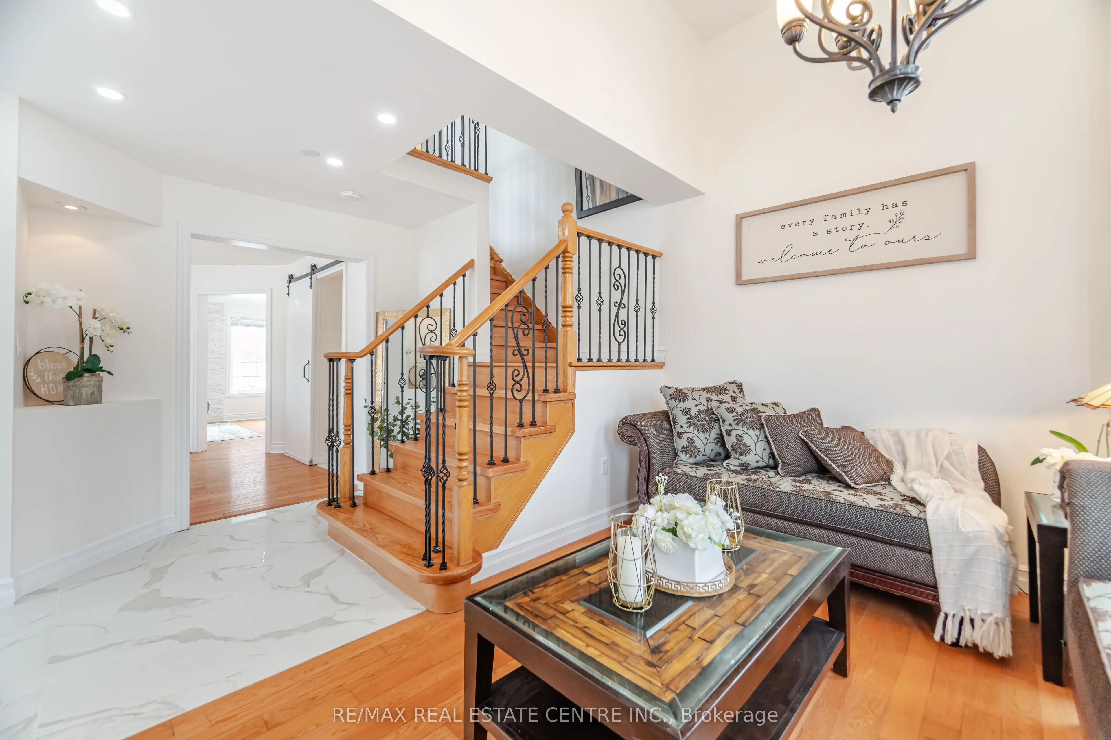 577 Caverhill Crescent