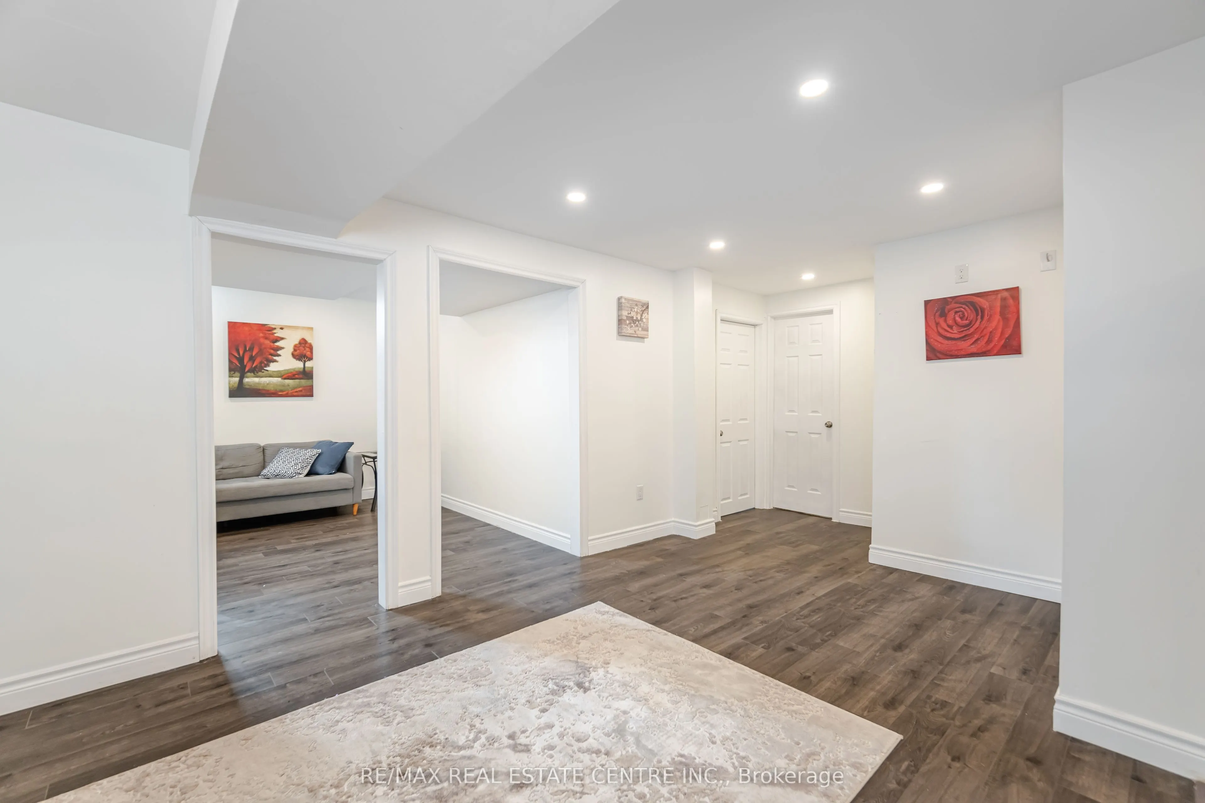 577 Caverhill Crescent