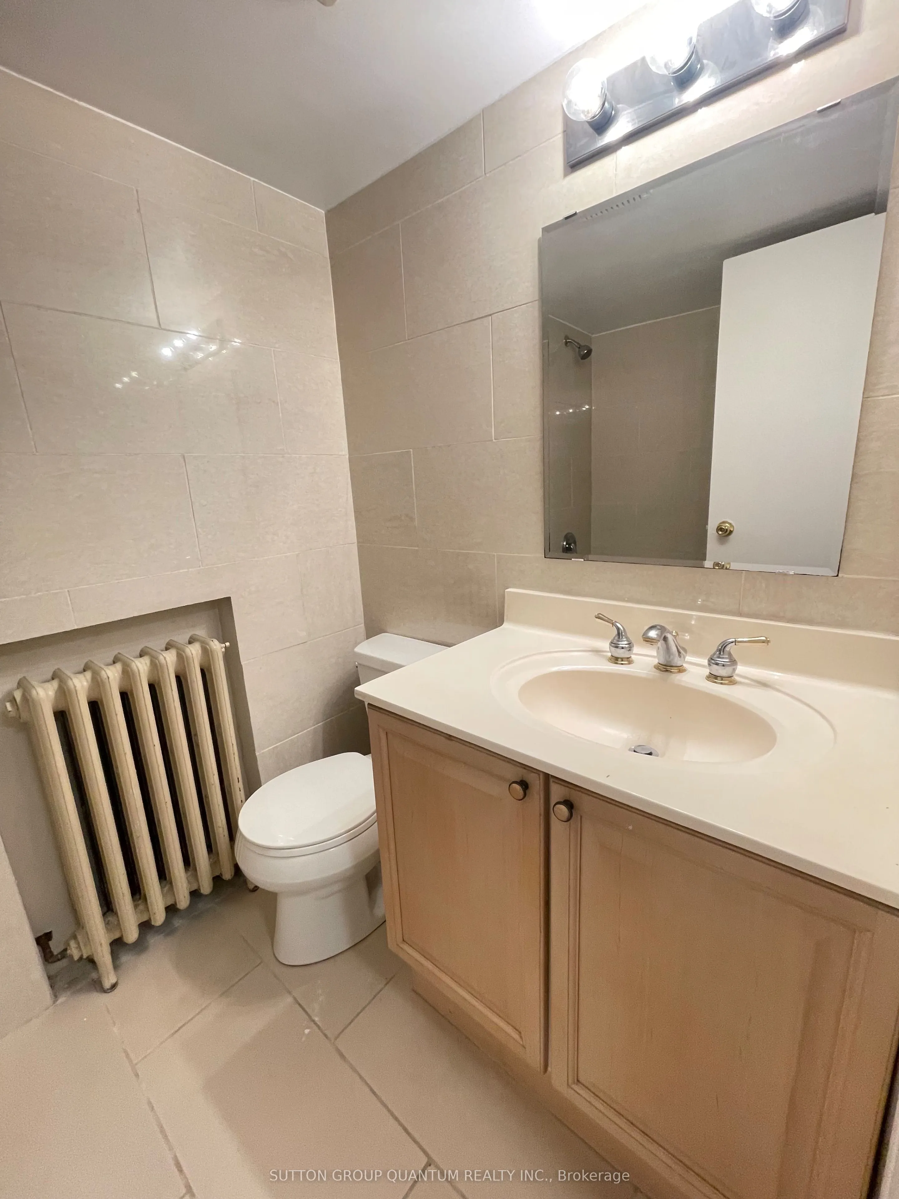 339 Lakeshore Road E ##2