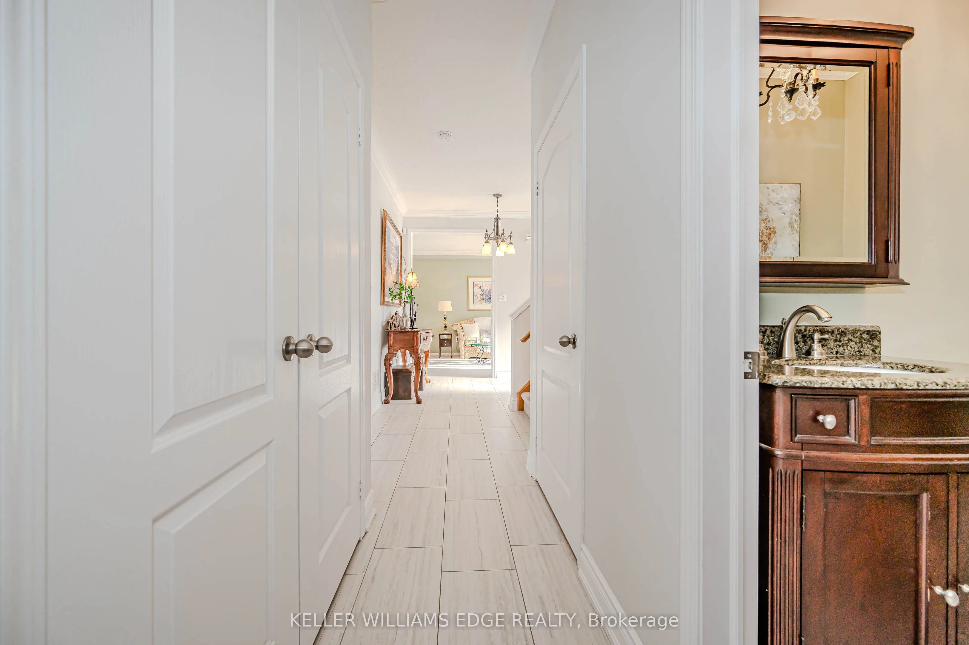 5087 Forest Grove Crescent