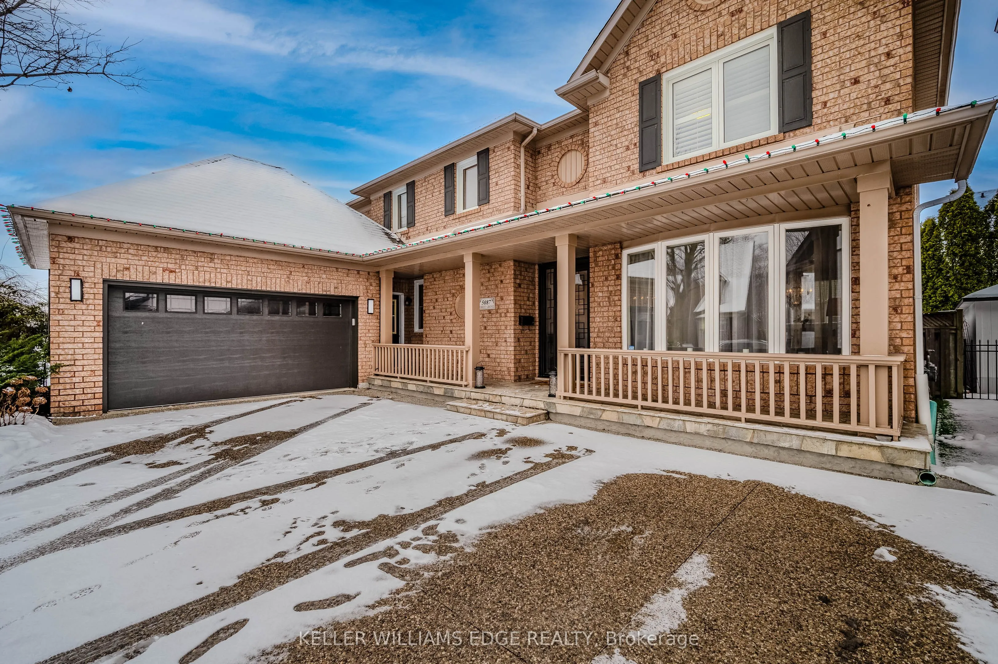 5087 Forest Grove Crescent