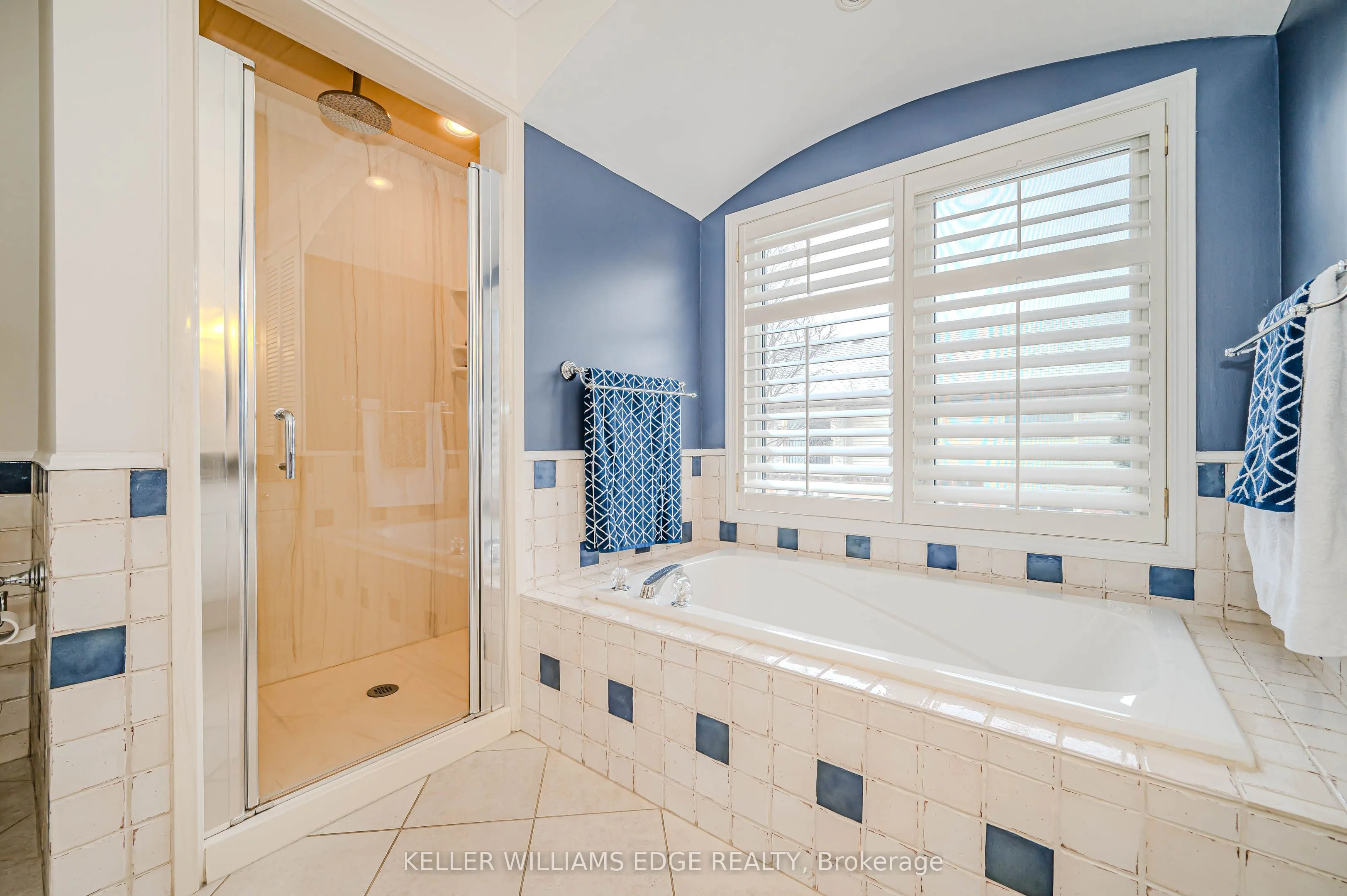 5087 Forest Grove Crescent