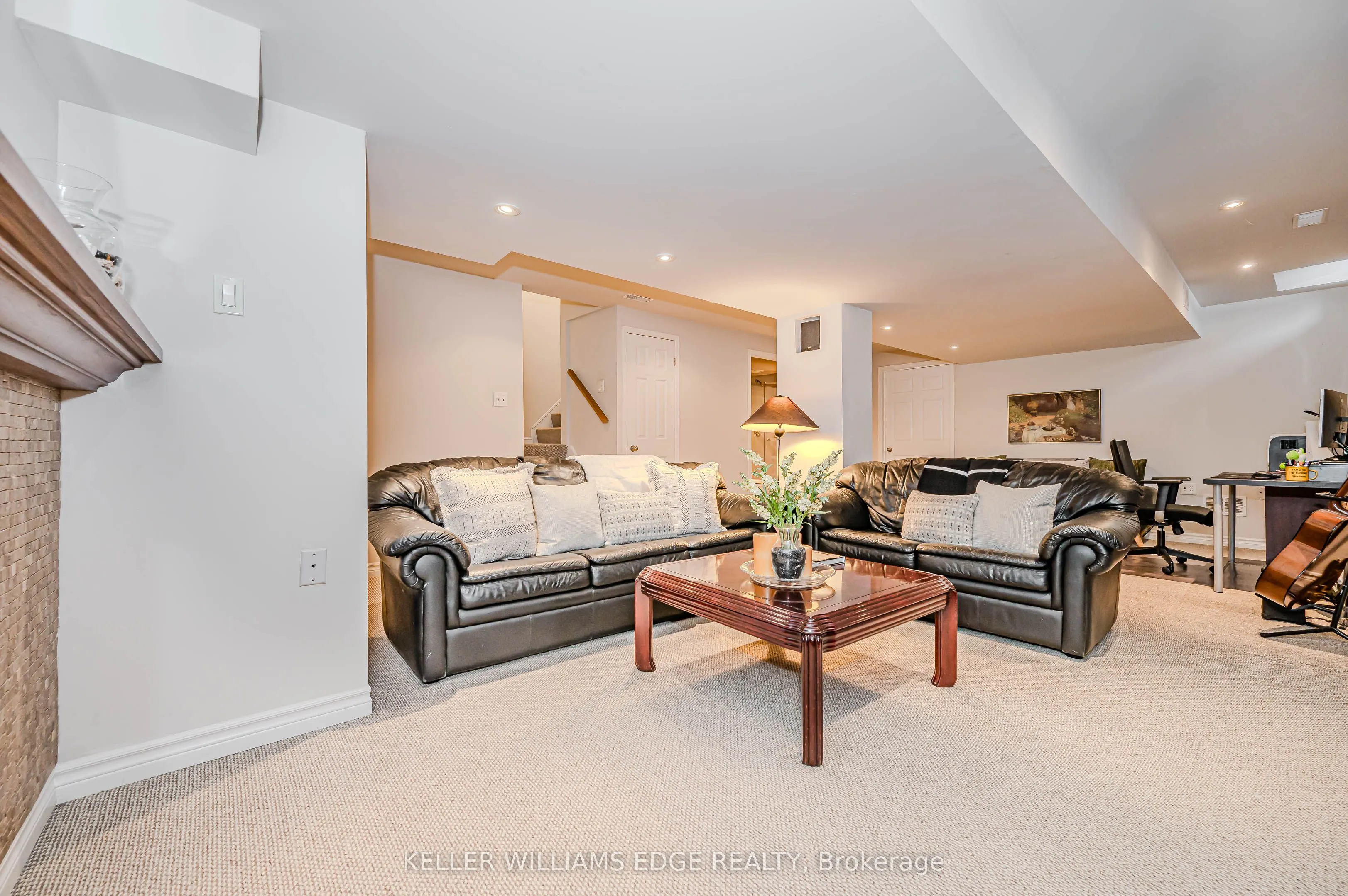 5087 Forest Grove Crescent