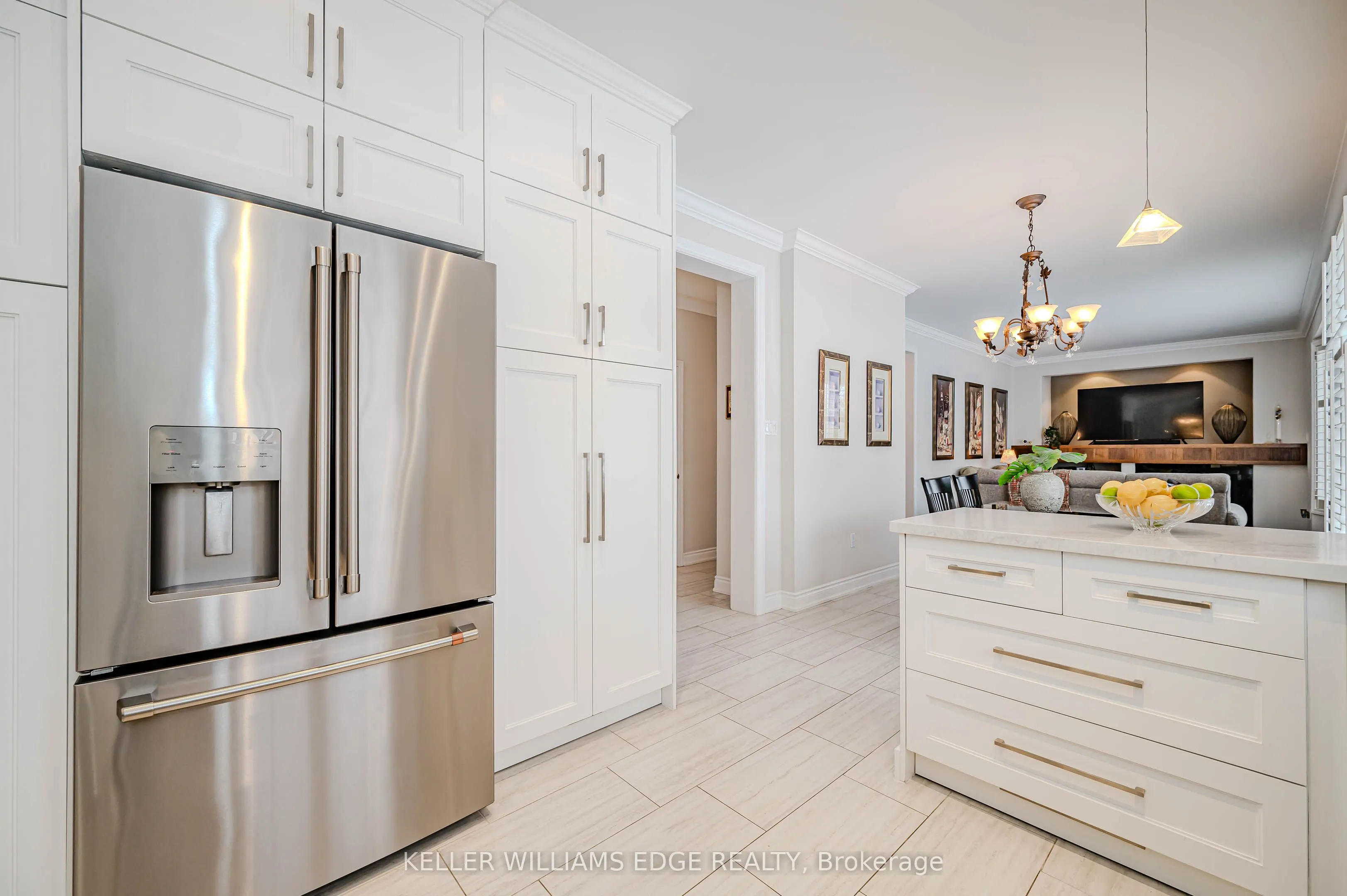 5087 Forest Grove Crescent